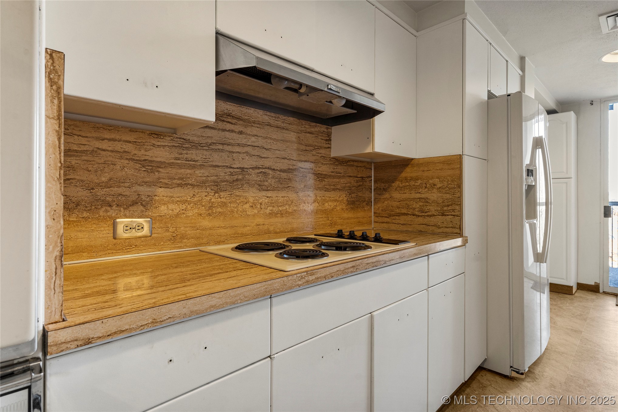 2300 Riverside Drive E Property Photo 6