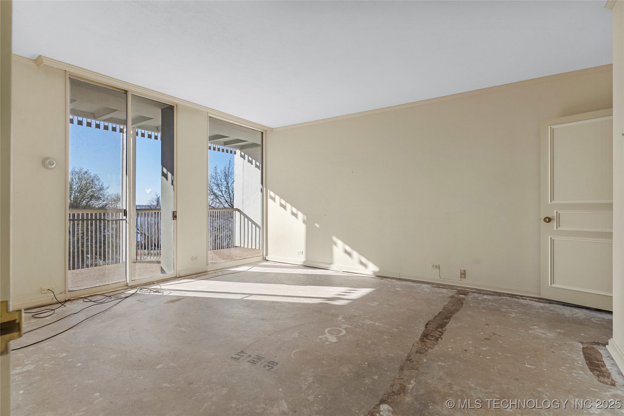 2300 Riverside Drive E Property Photo 17
