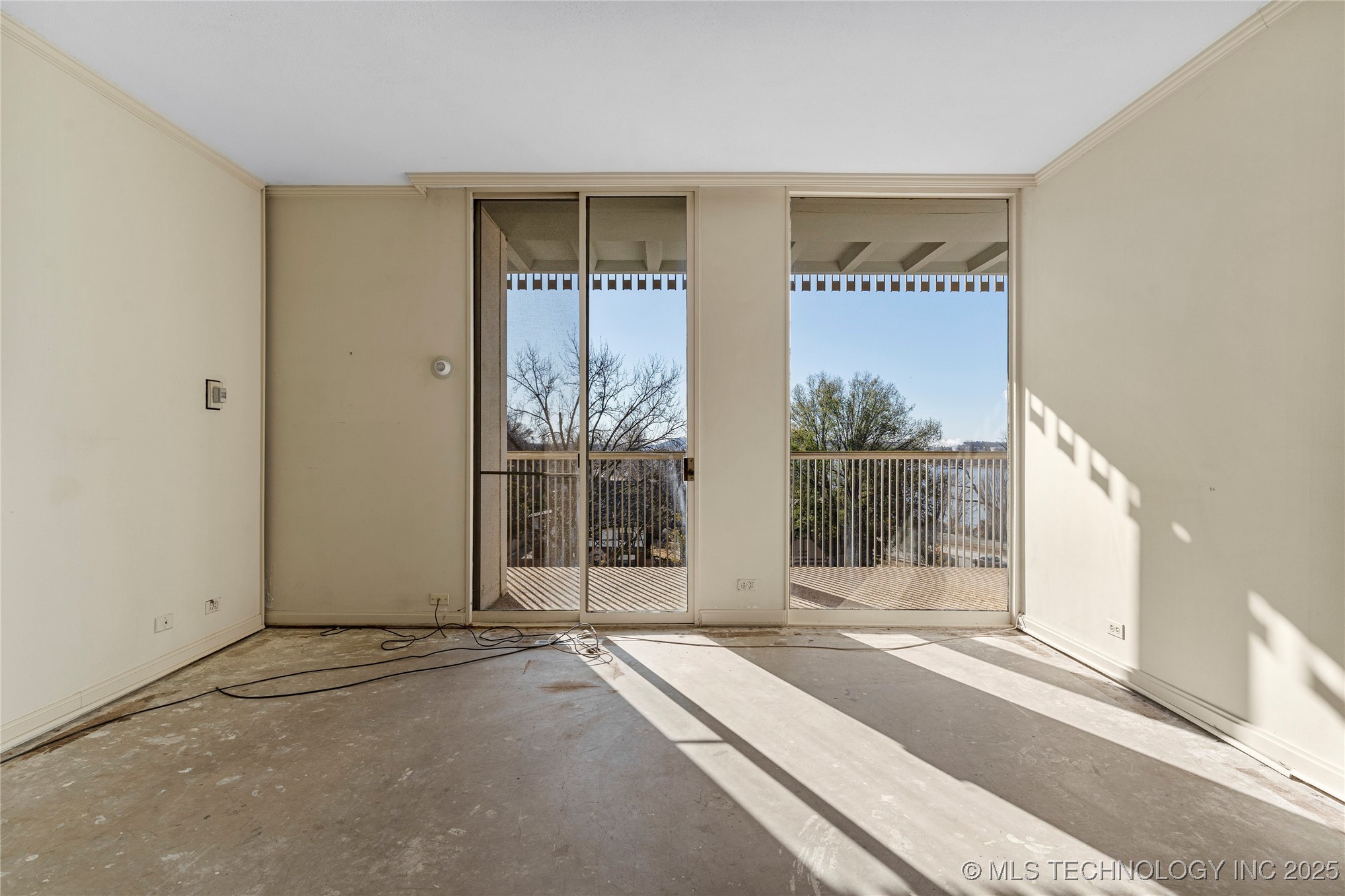 2300 Riverside Drive E Property Photo 18