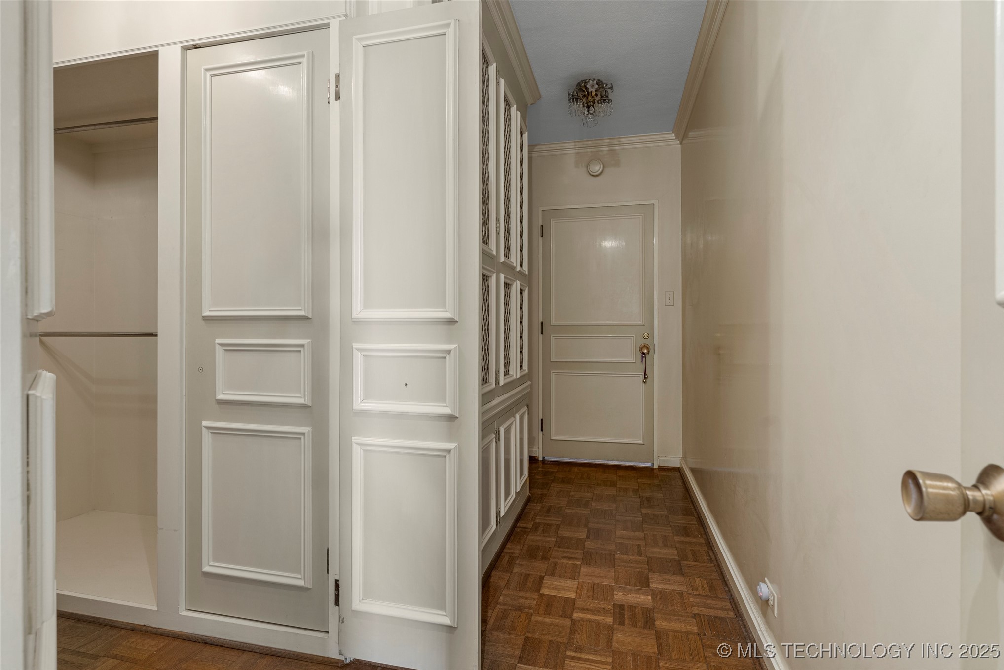 2300 Riverside Drive E Property Photo 24