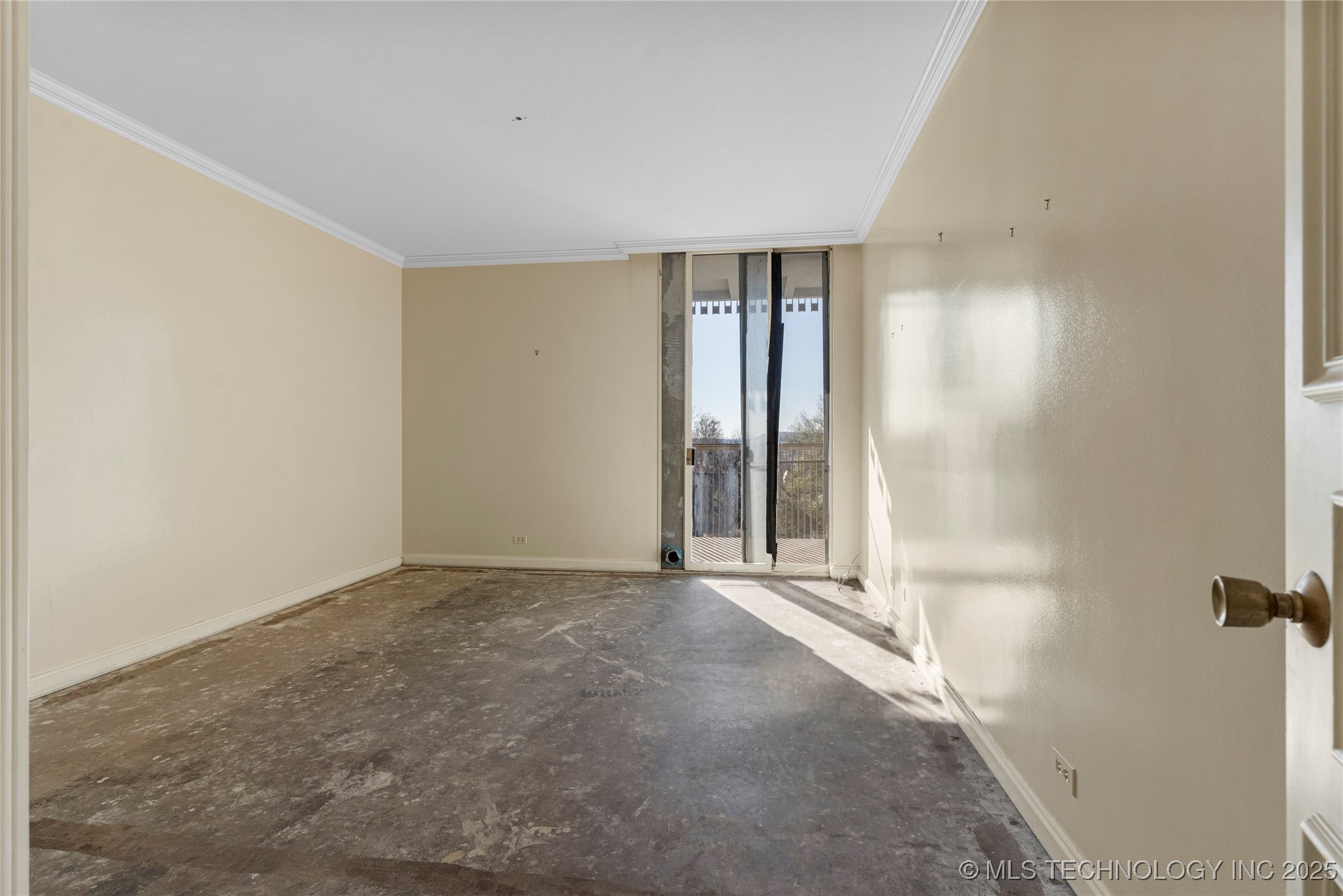 2300 Riverside Drive E Property Photo 27