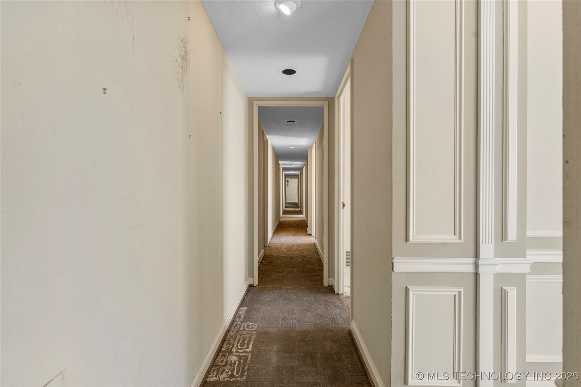 2300 Riverside Drive E Property Photo 29