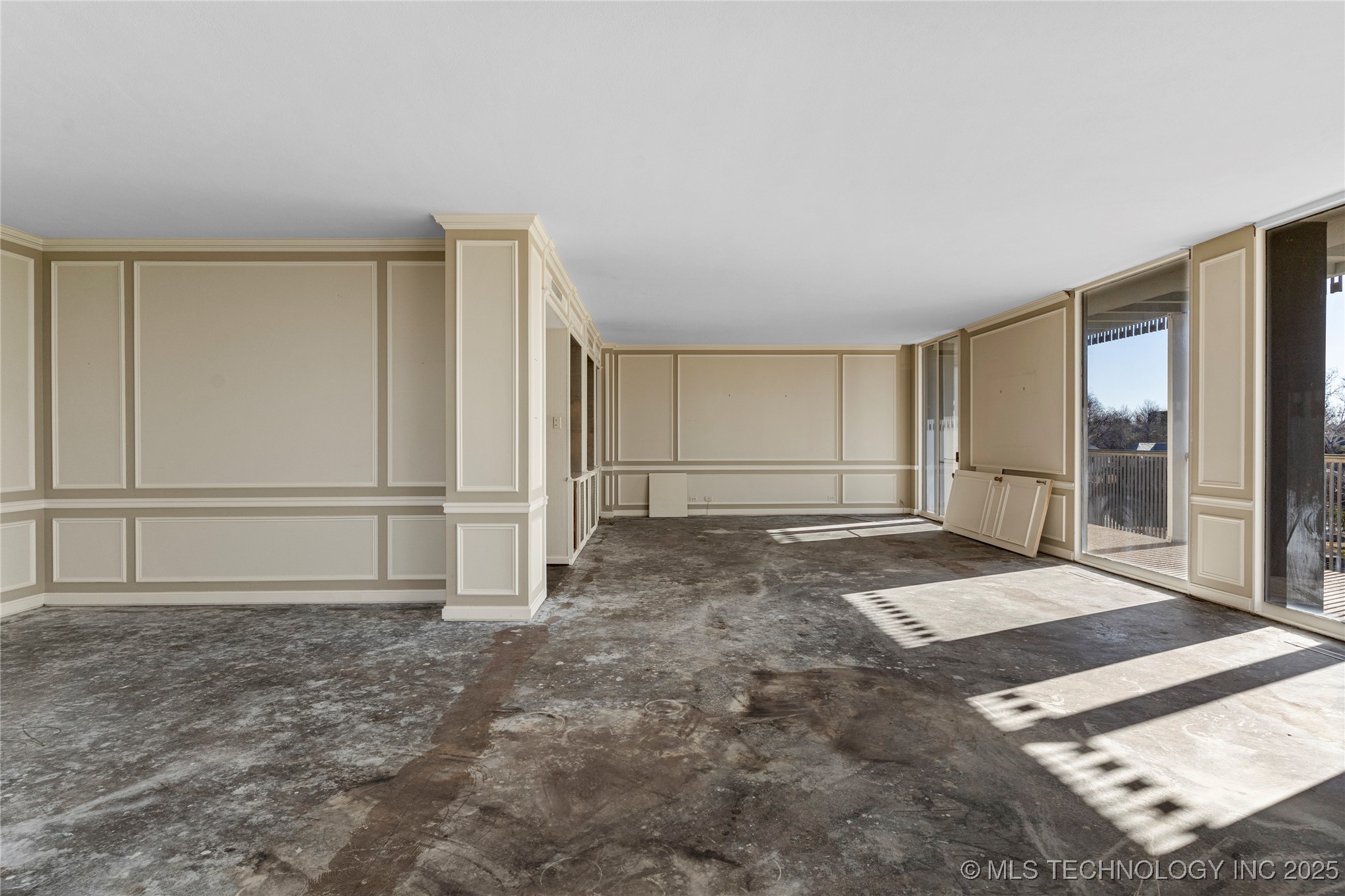 2300 Riverside Drive E Property Photo 32
