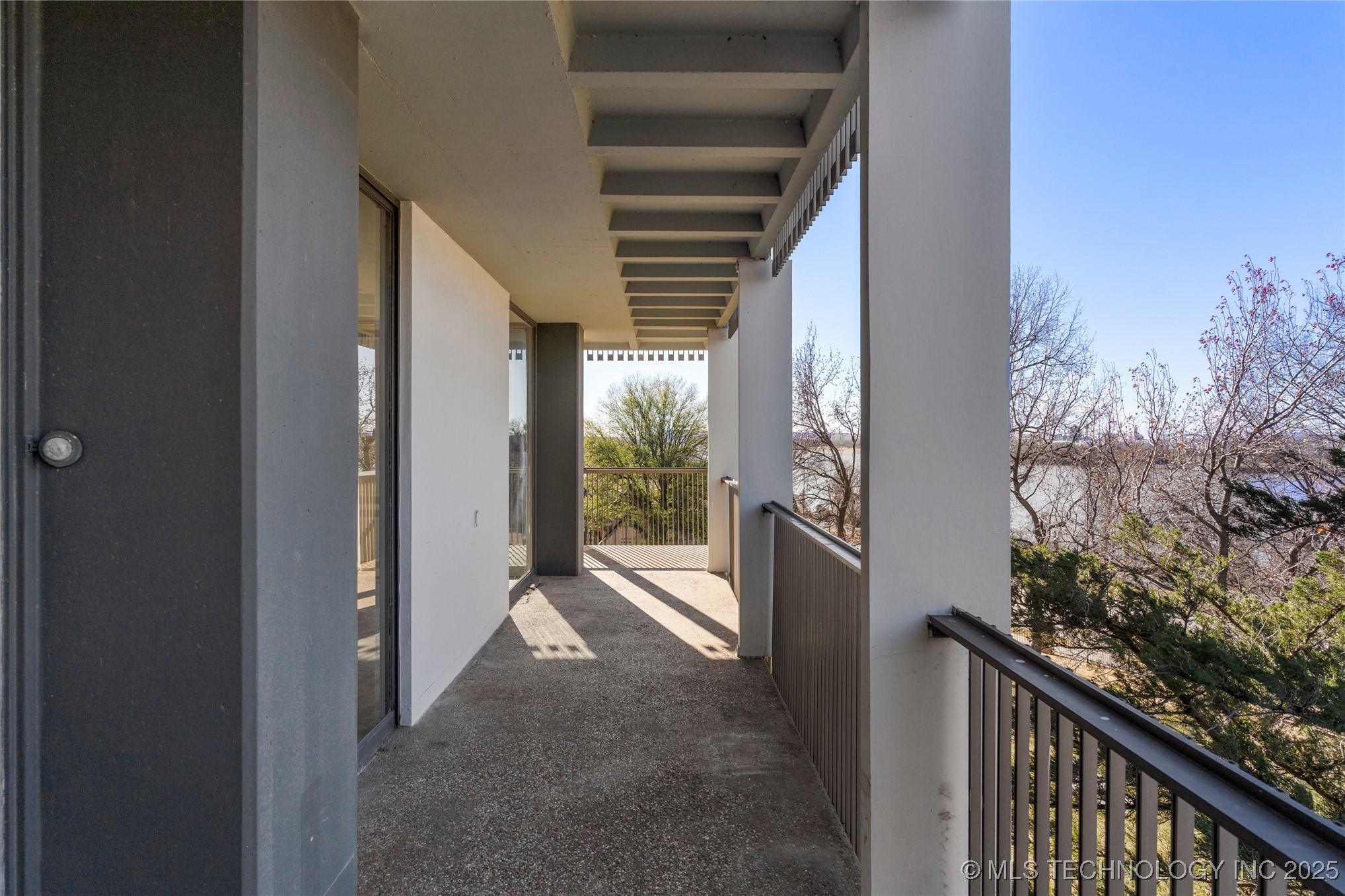 2300 Riverside Drive E Property Photo 41