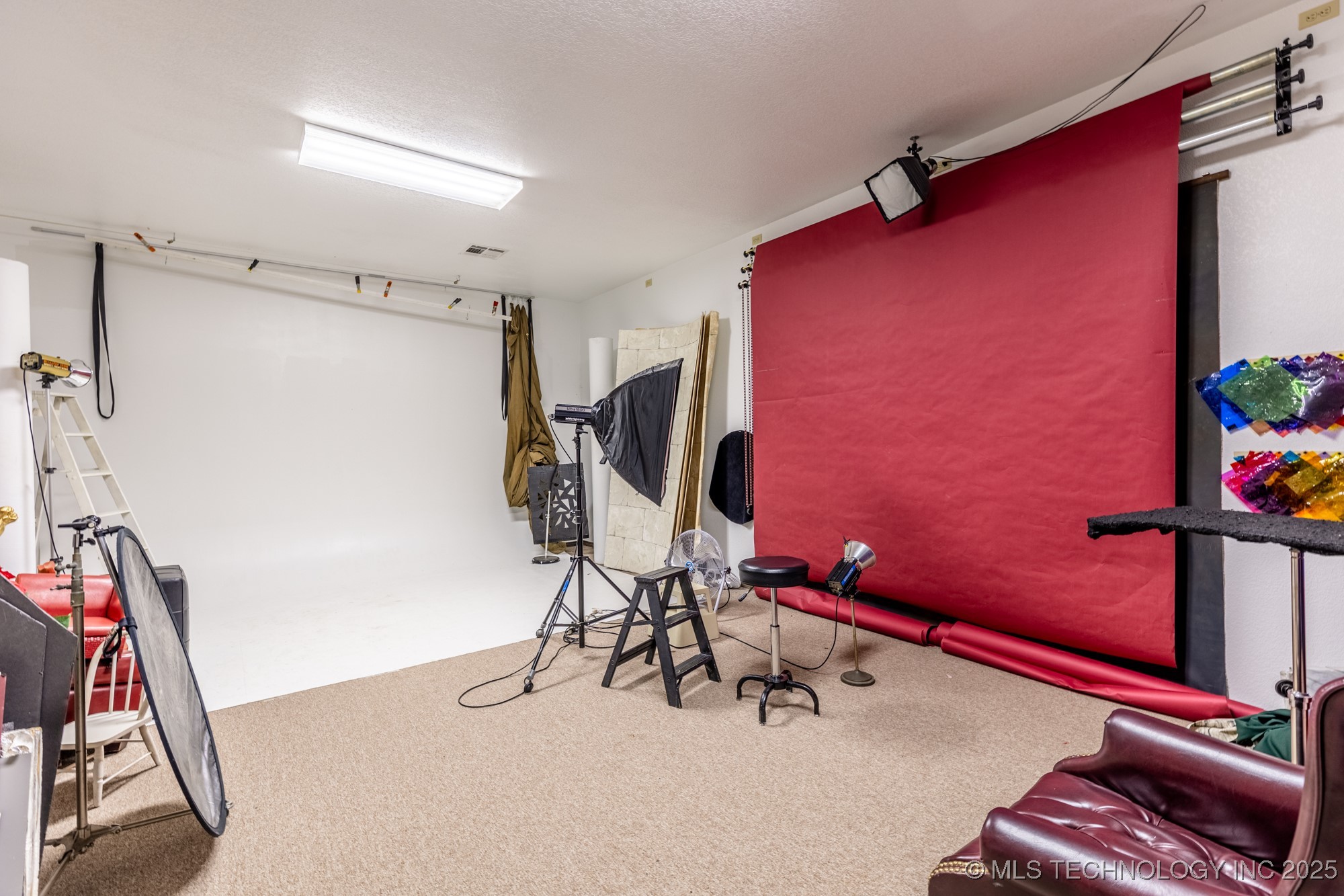 2100 Ahloso Road Property Photo 19