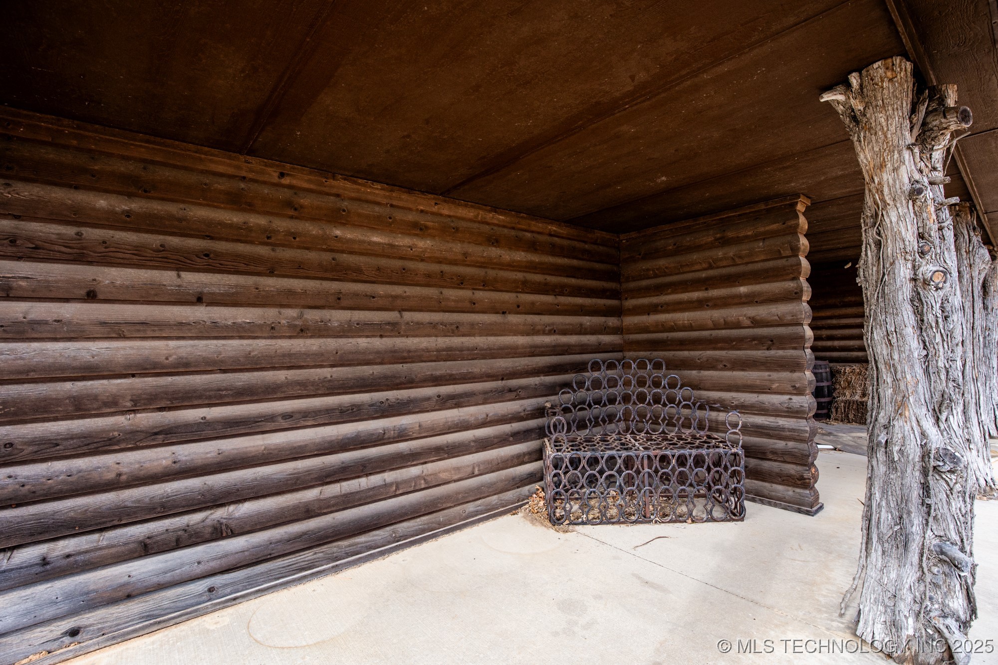 2100 Ahloso Road Property Photo 36