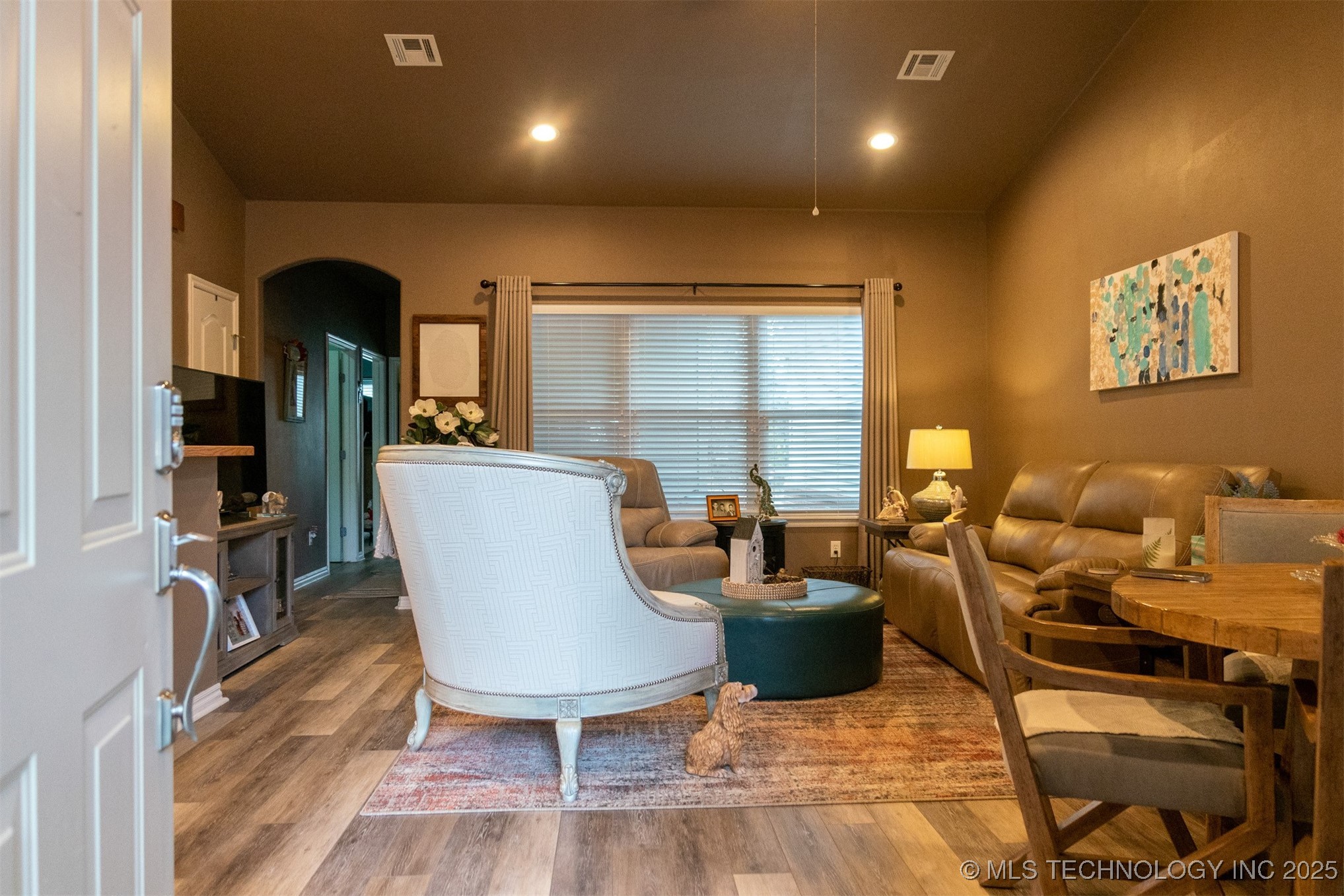 4264 Greentree Way 19a Property Photo 4