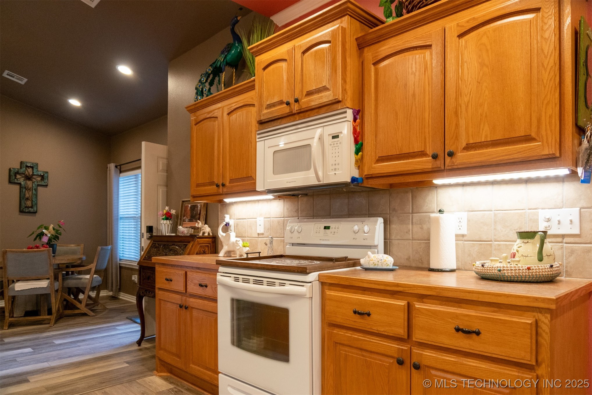 4264 Greentree Way 19a Property Photo 10