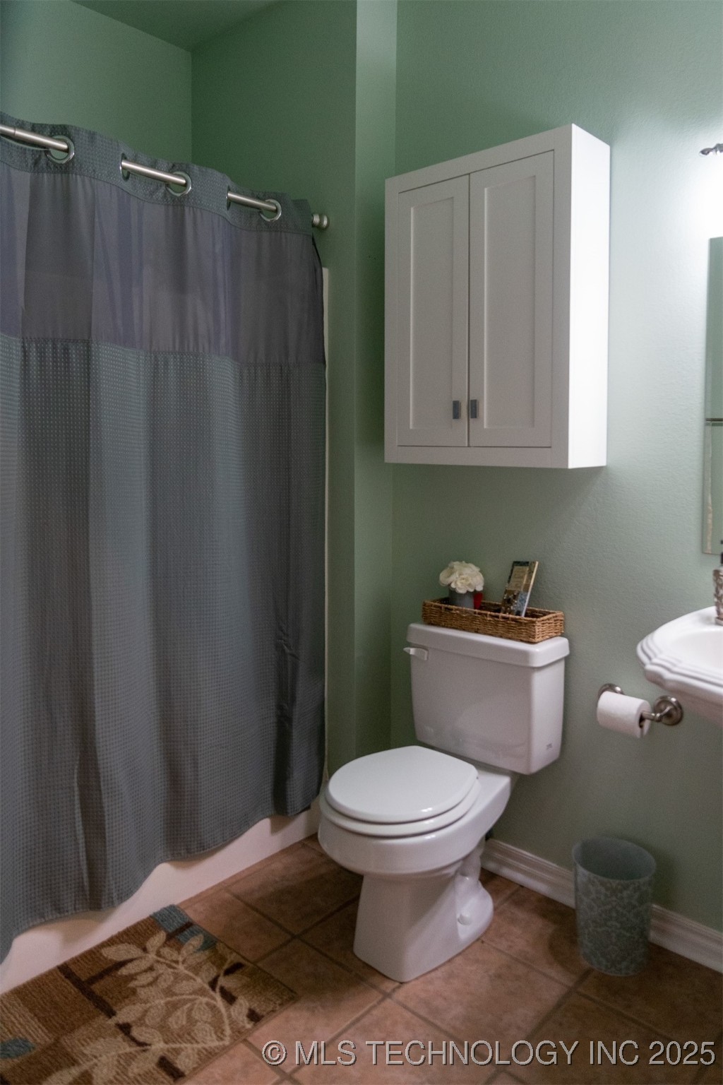 4264 Greentree Way 19a Property Photo 11