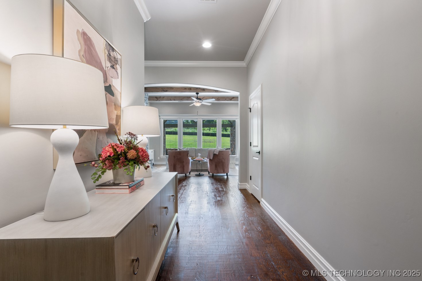 2787 Forest View Drive Property Photo 3