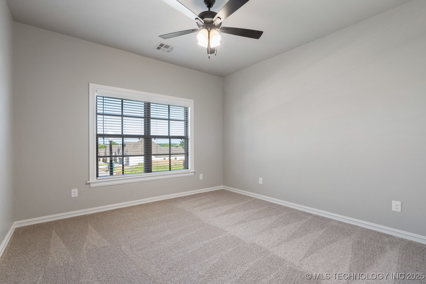 2787 Forest View Drive Property Photo 27