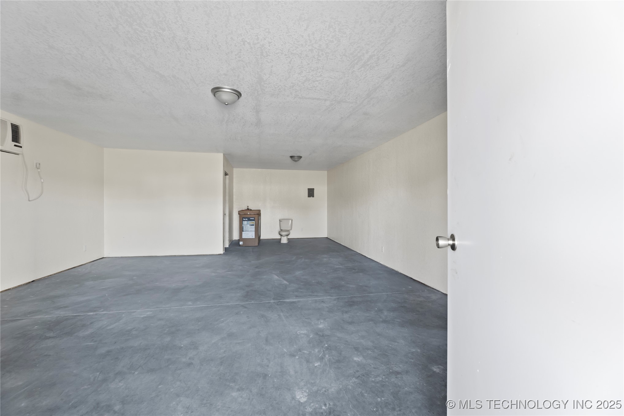 7330 Rhgato Acres Road Property Photo 4