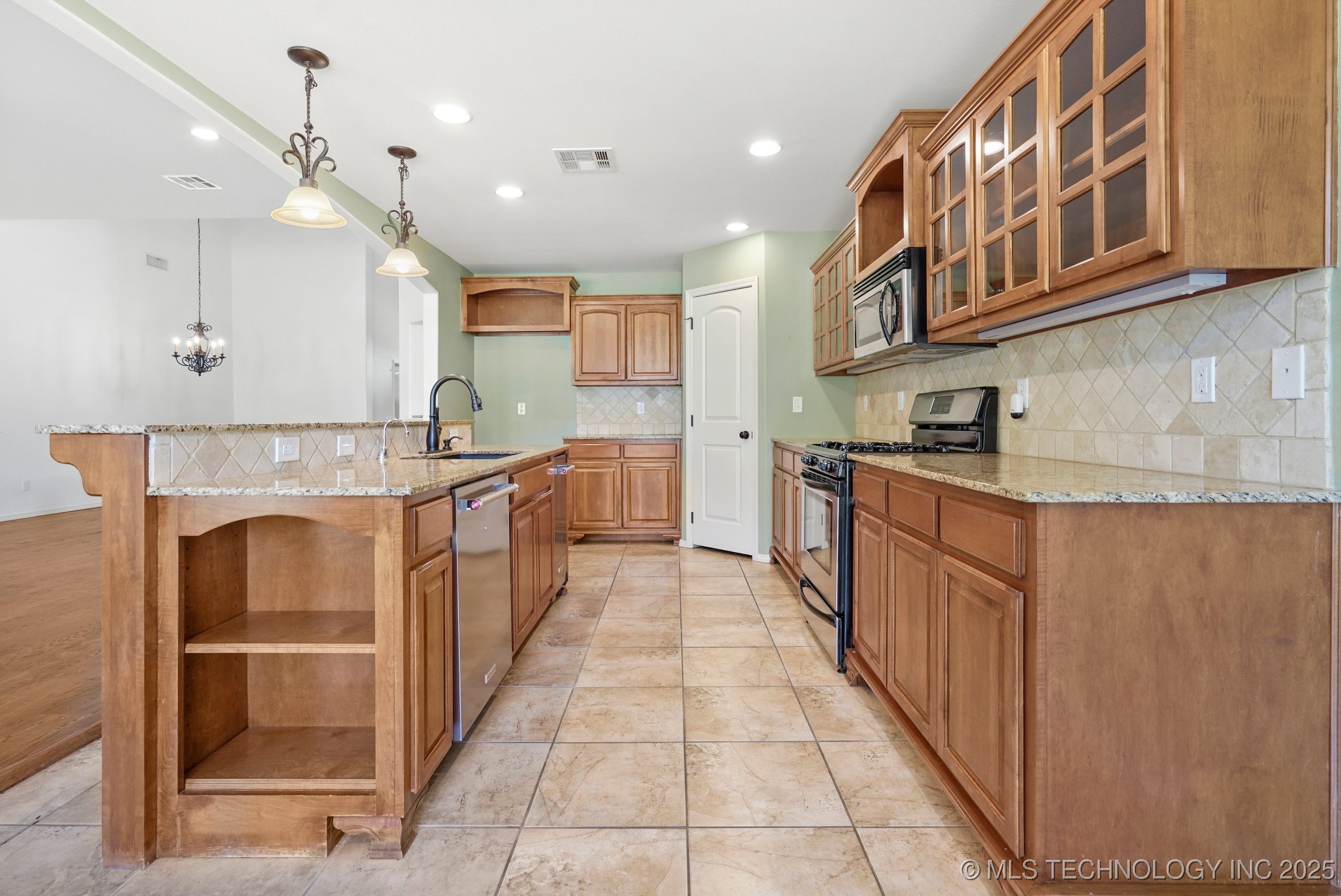 7816 E Galveston Street Property Photo 4