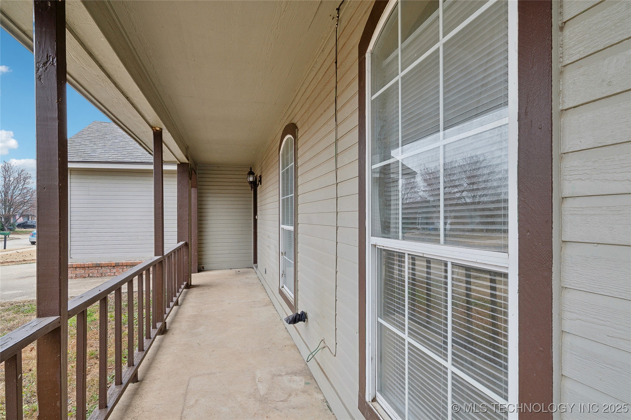 17775 S Tacoma Street West Property Photo 4