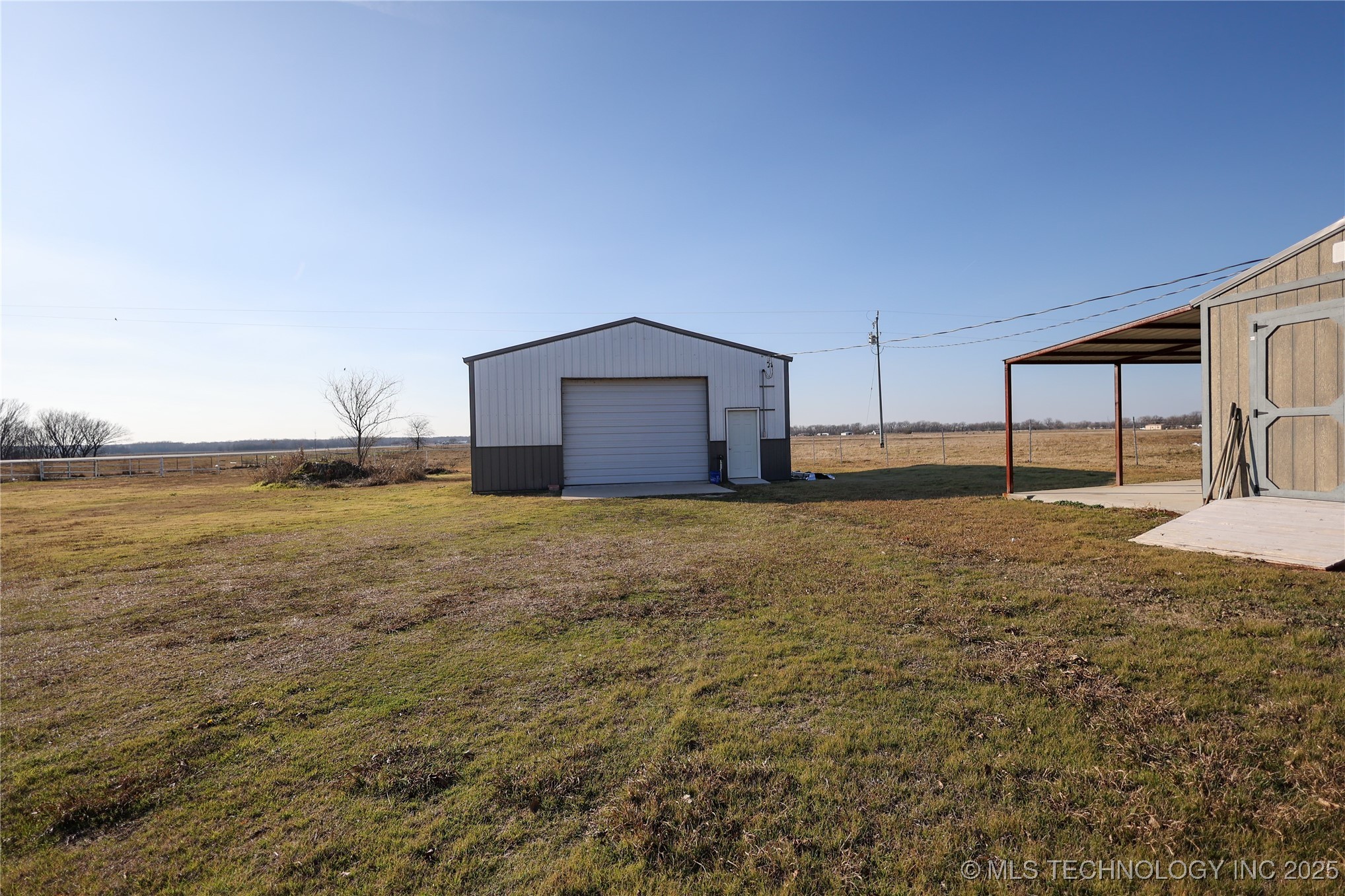 605 W Robert S Kerr Property Photo 4