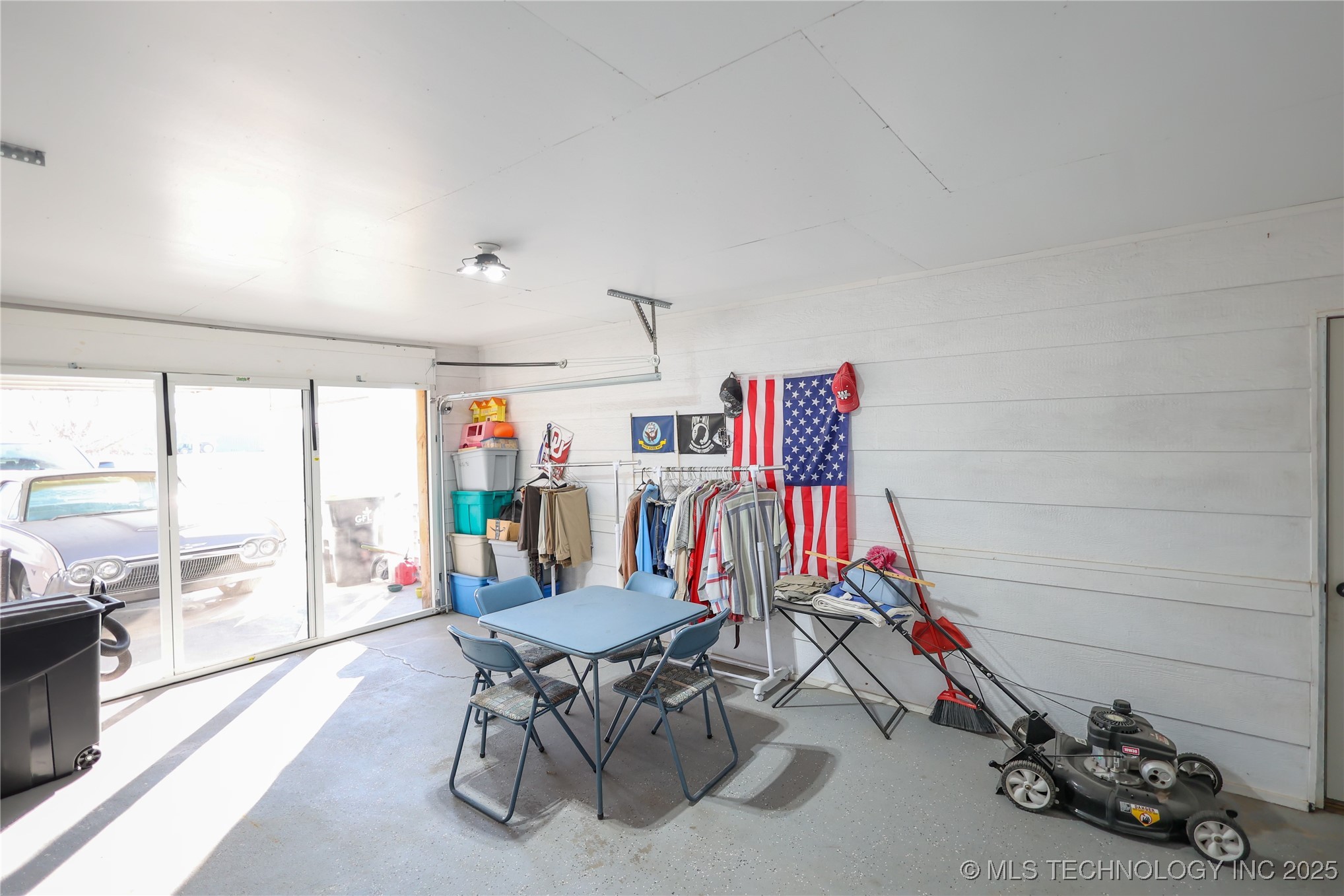 605 W Robert S Kerr Property Photo 12