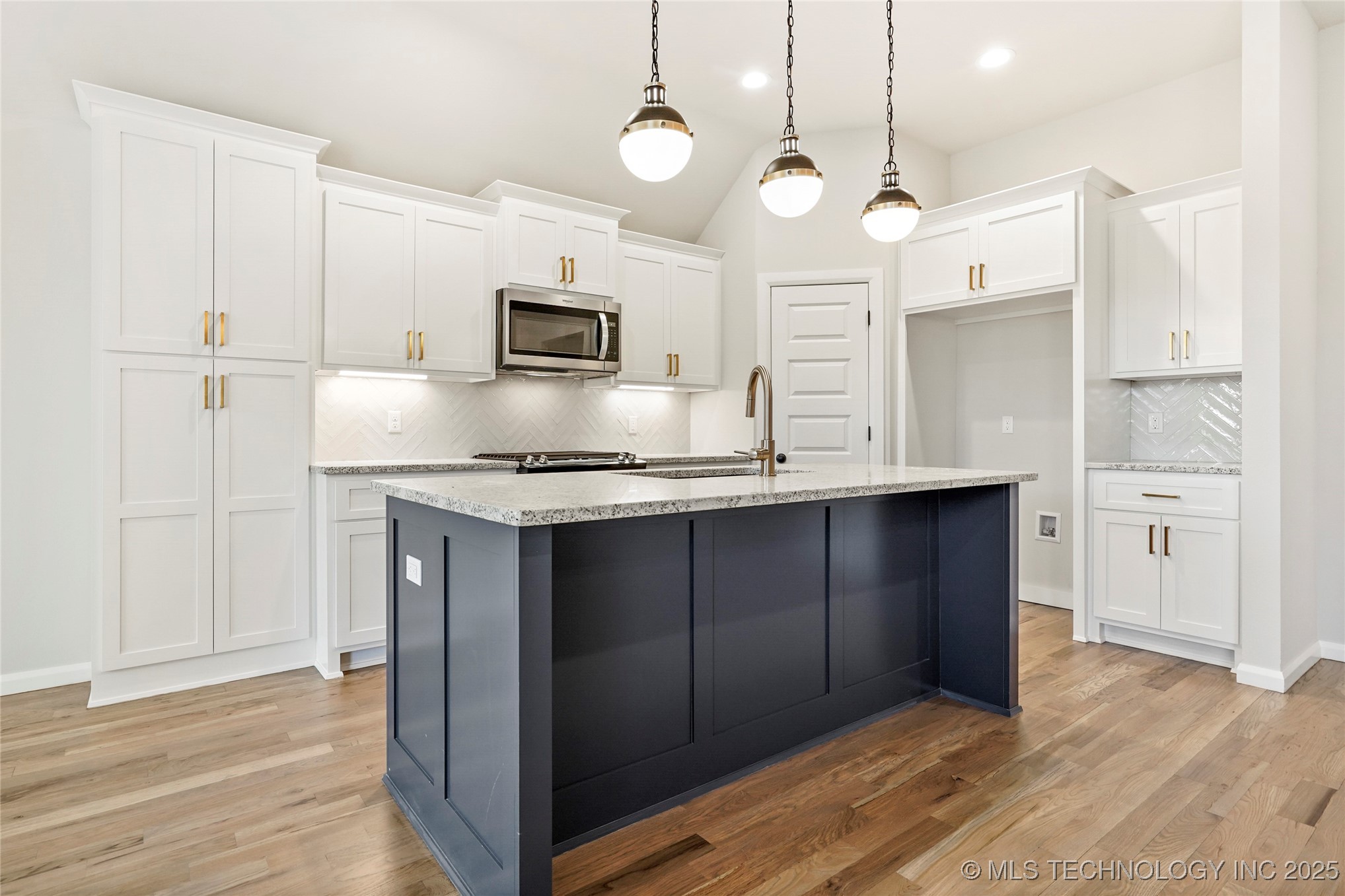 1307 N Chestnut Court Property Photo 8