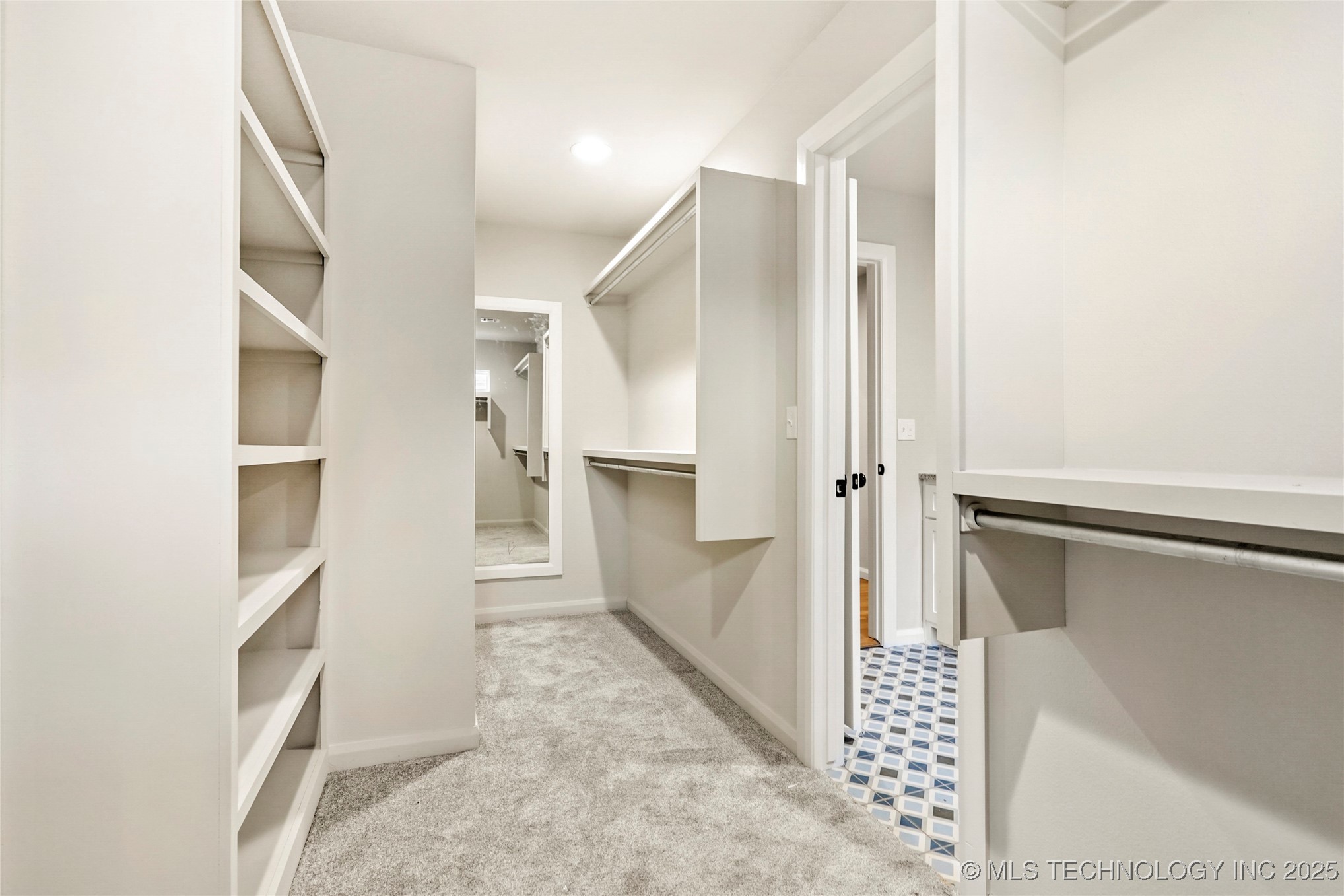 1307 N Chestnut Court Property Photo 18