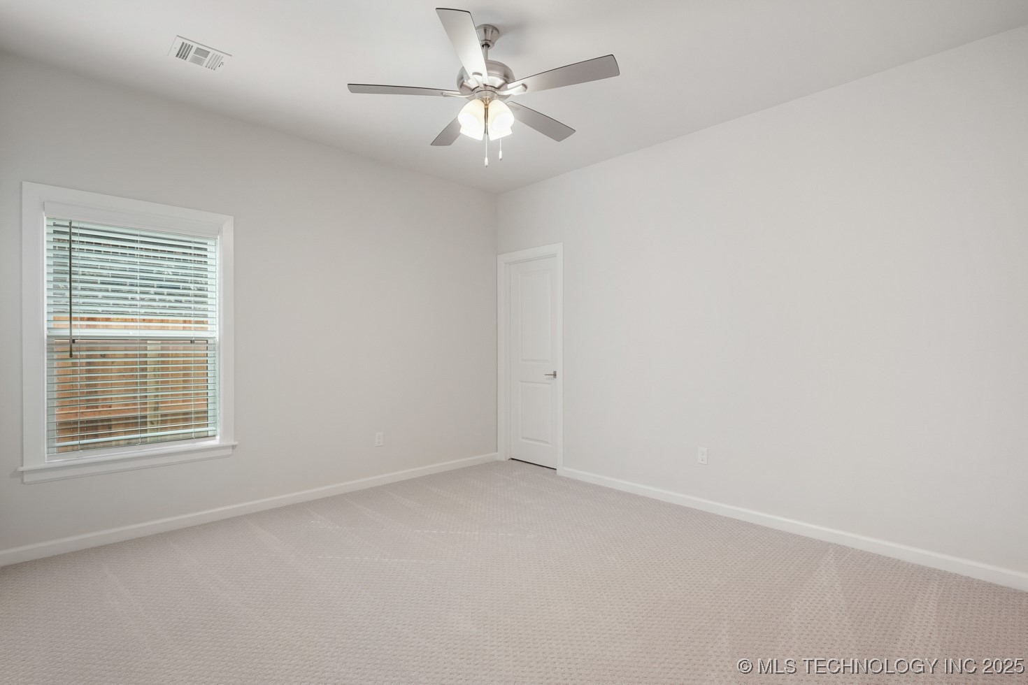 3904 S Dogwood Boulevard Property Photo 7