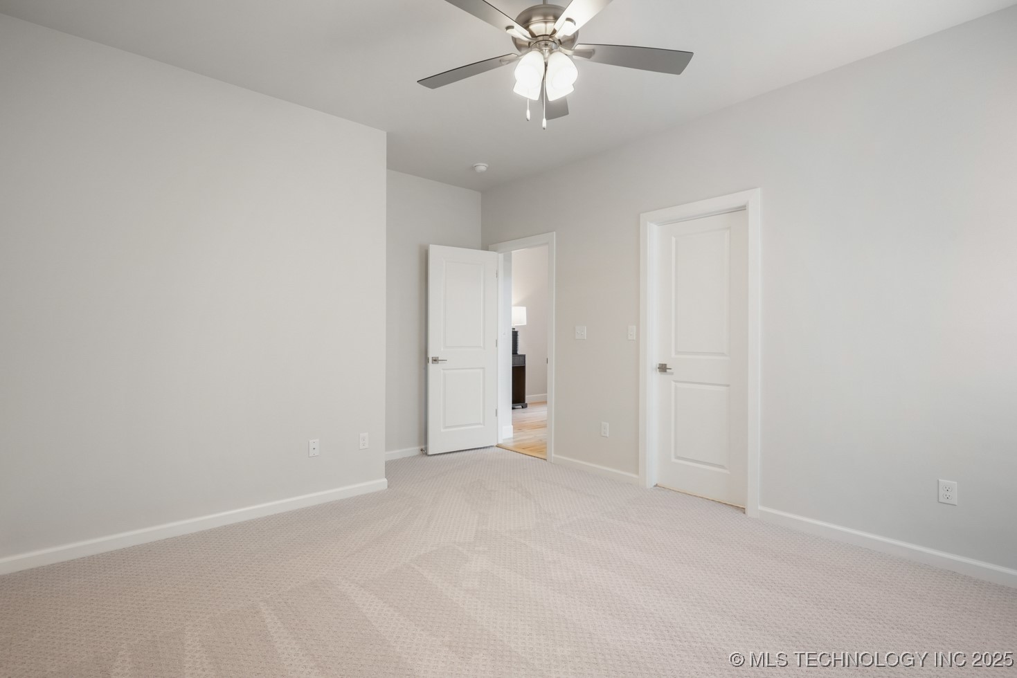 3904 S Dogwood Boulevard Property Photo 8