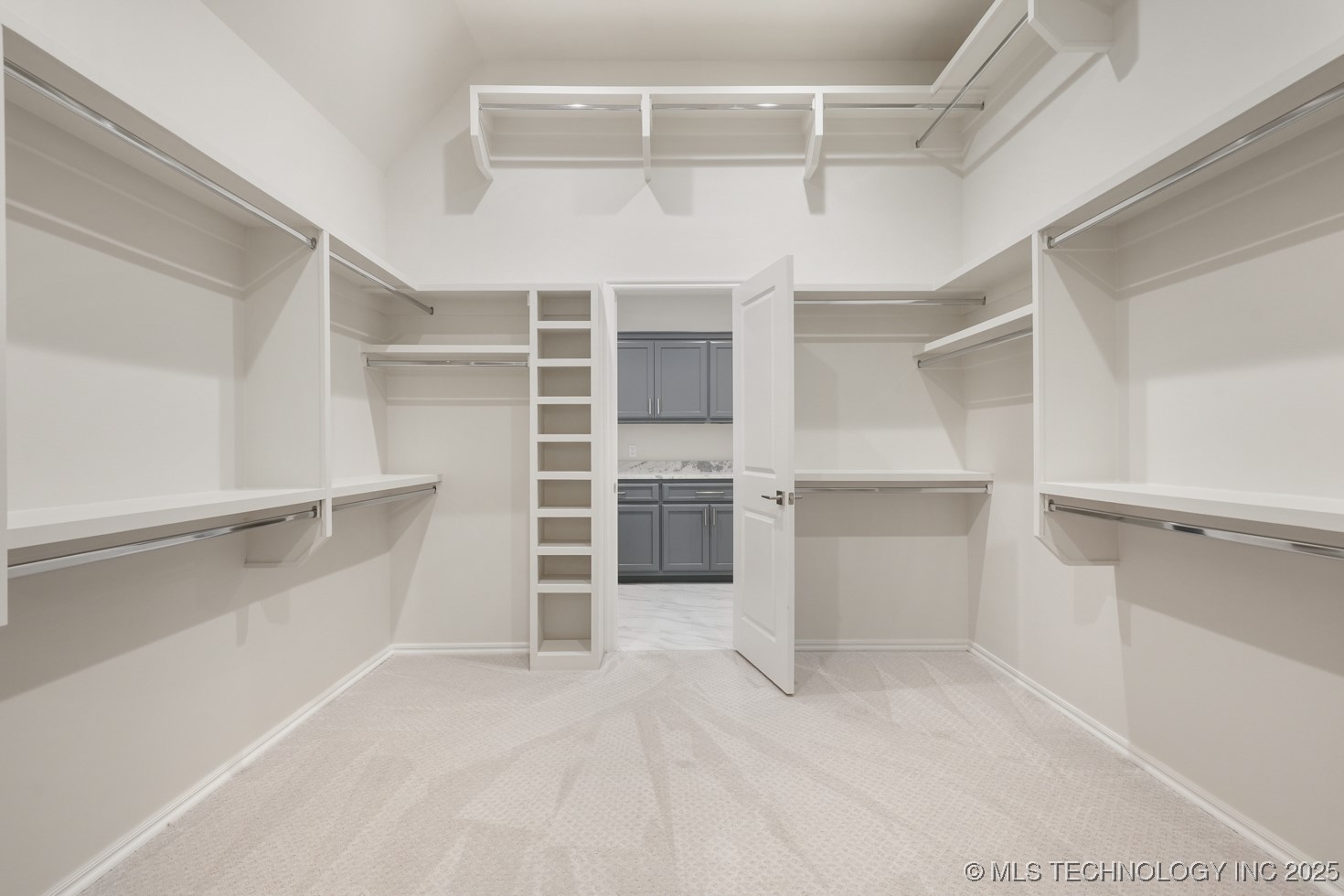 3904 S Dogwood Boulevard Property Photo 43