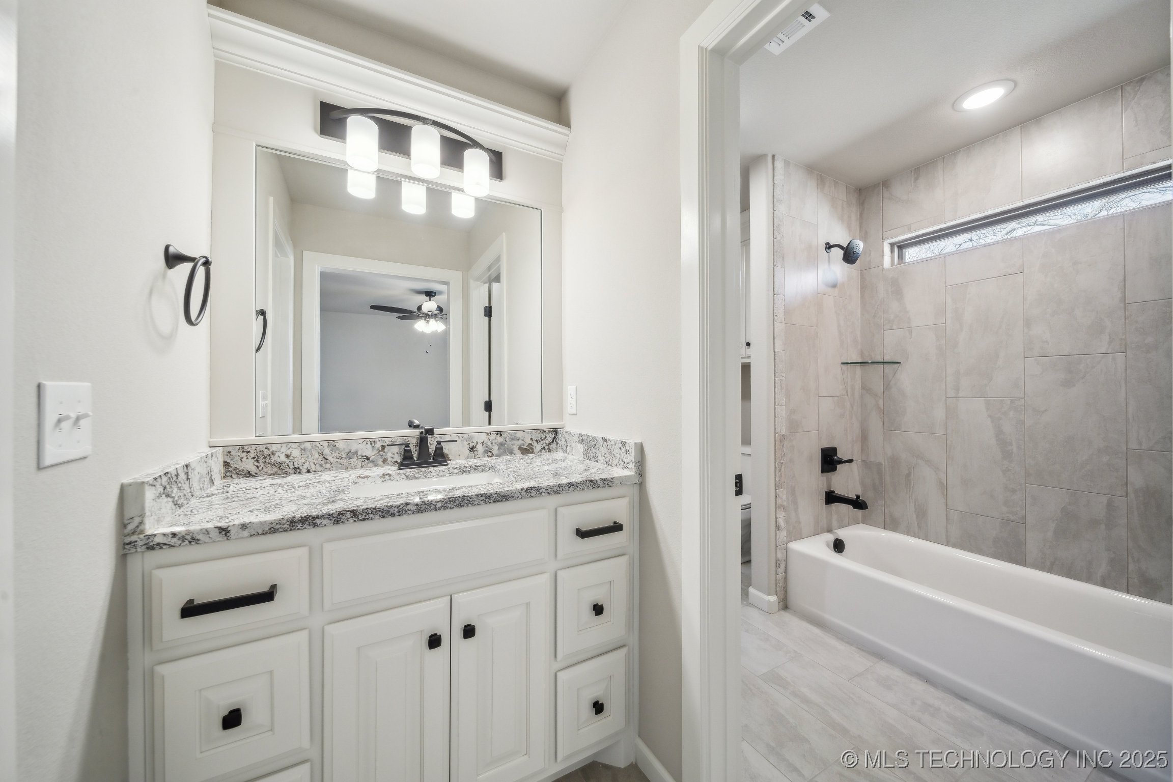 20936 S Addison Avenue Property Photo 27