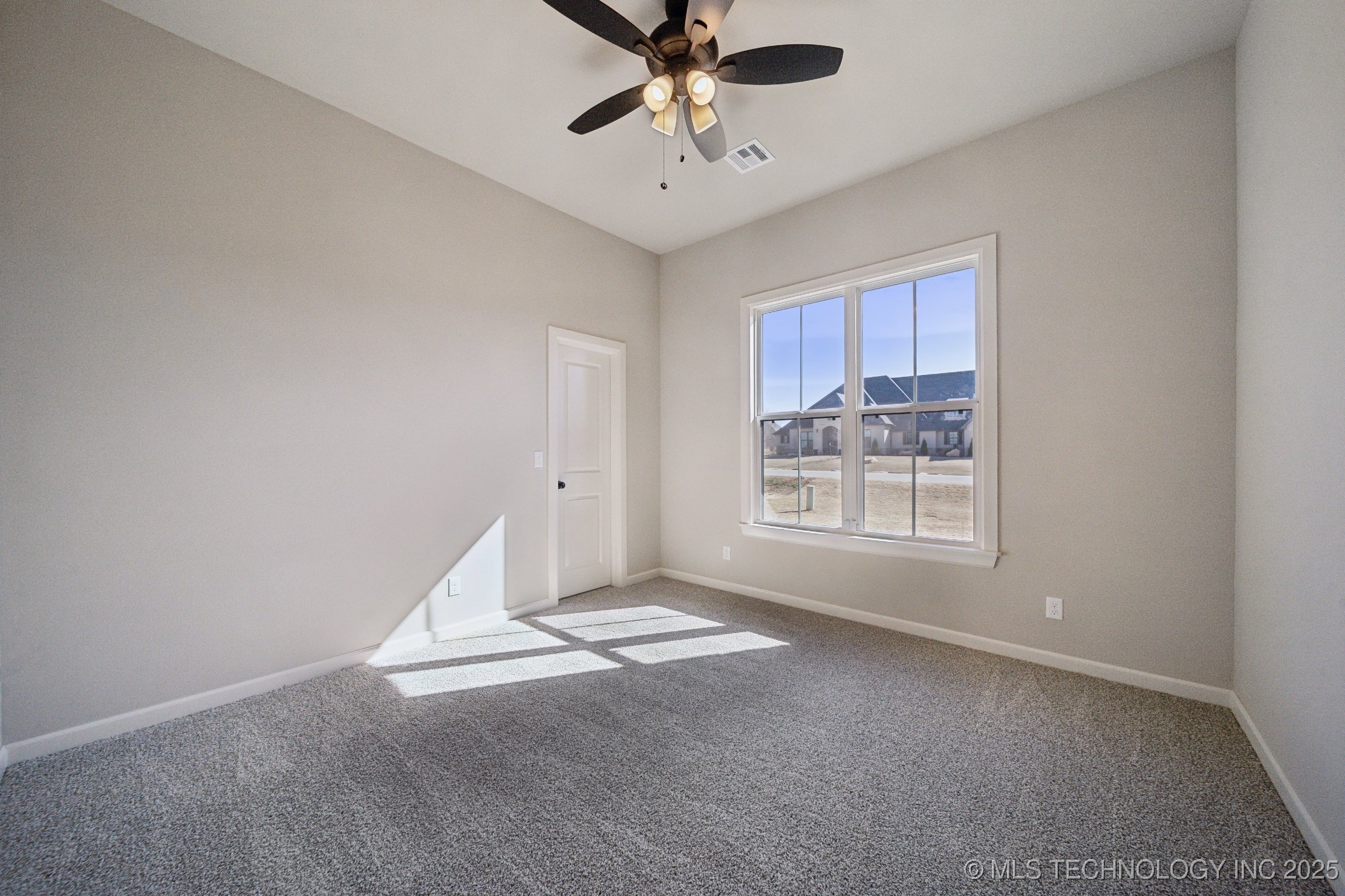 20928 S Addison Avenue Property Photo 23