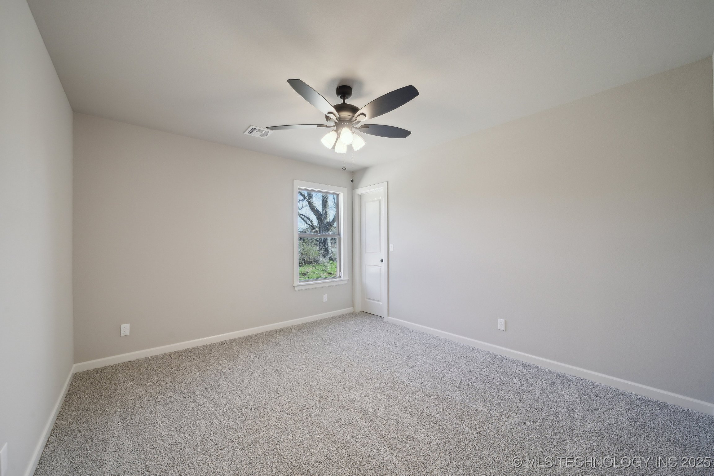 20928 S Addison Avenue Property Photo 24
