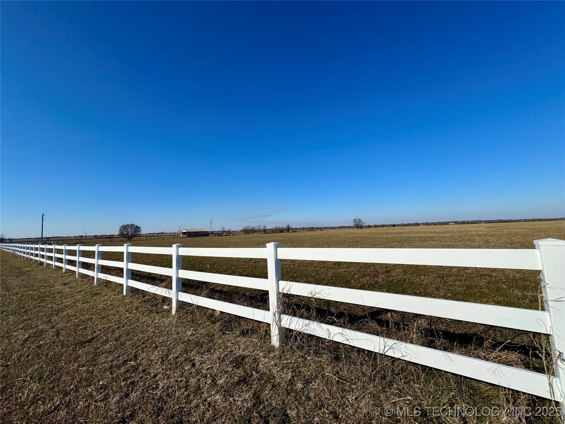 11 E 330 Road Property Photo 1
