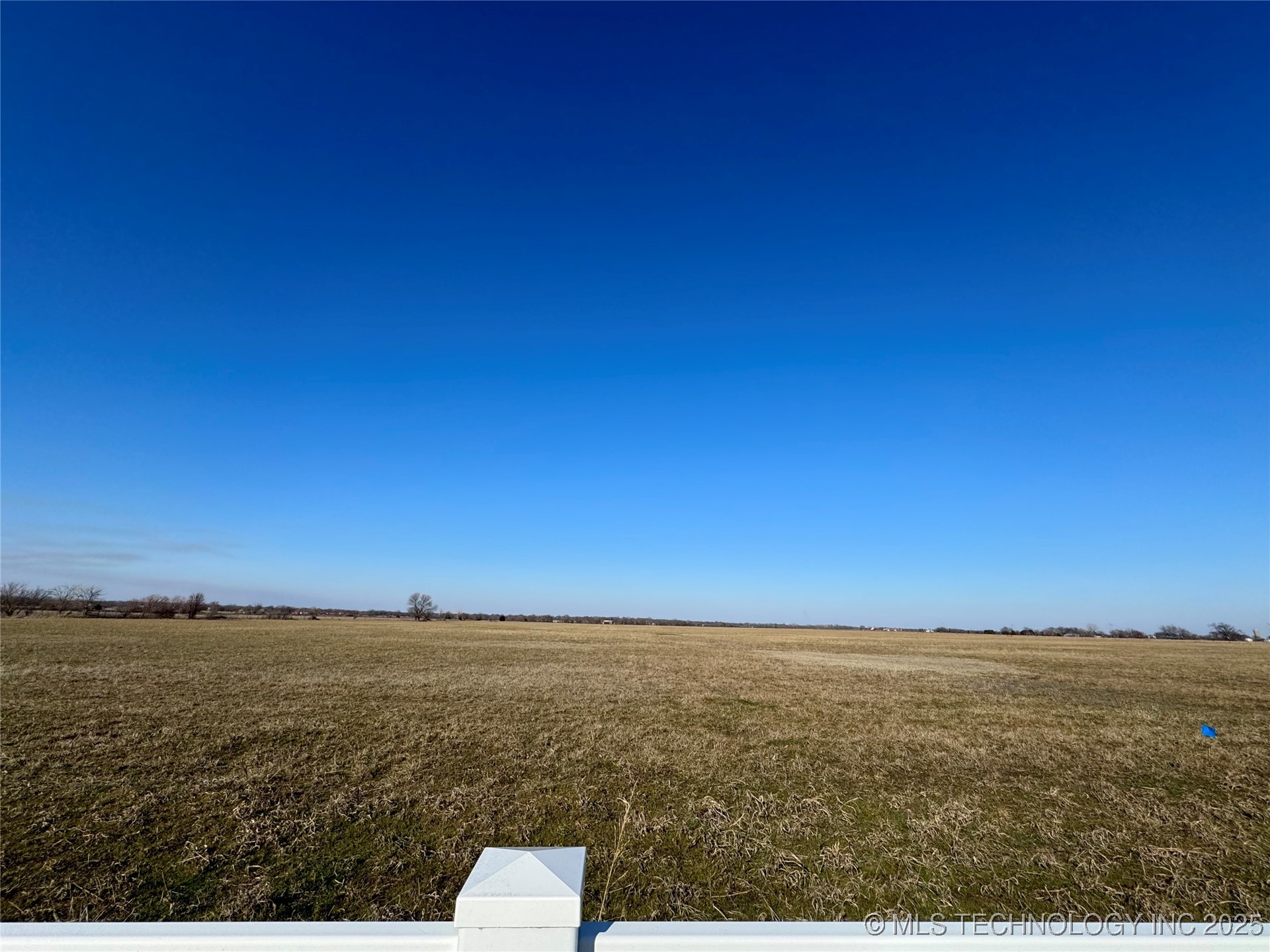 11 E 330 Road Property Photo 7