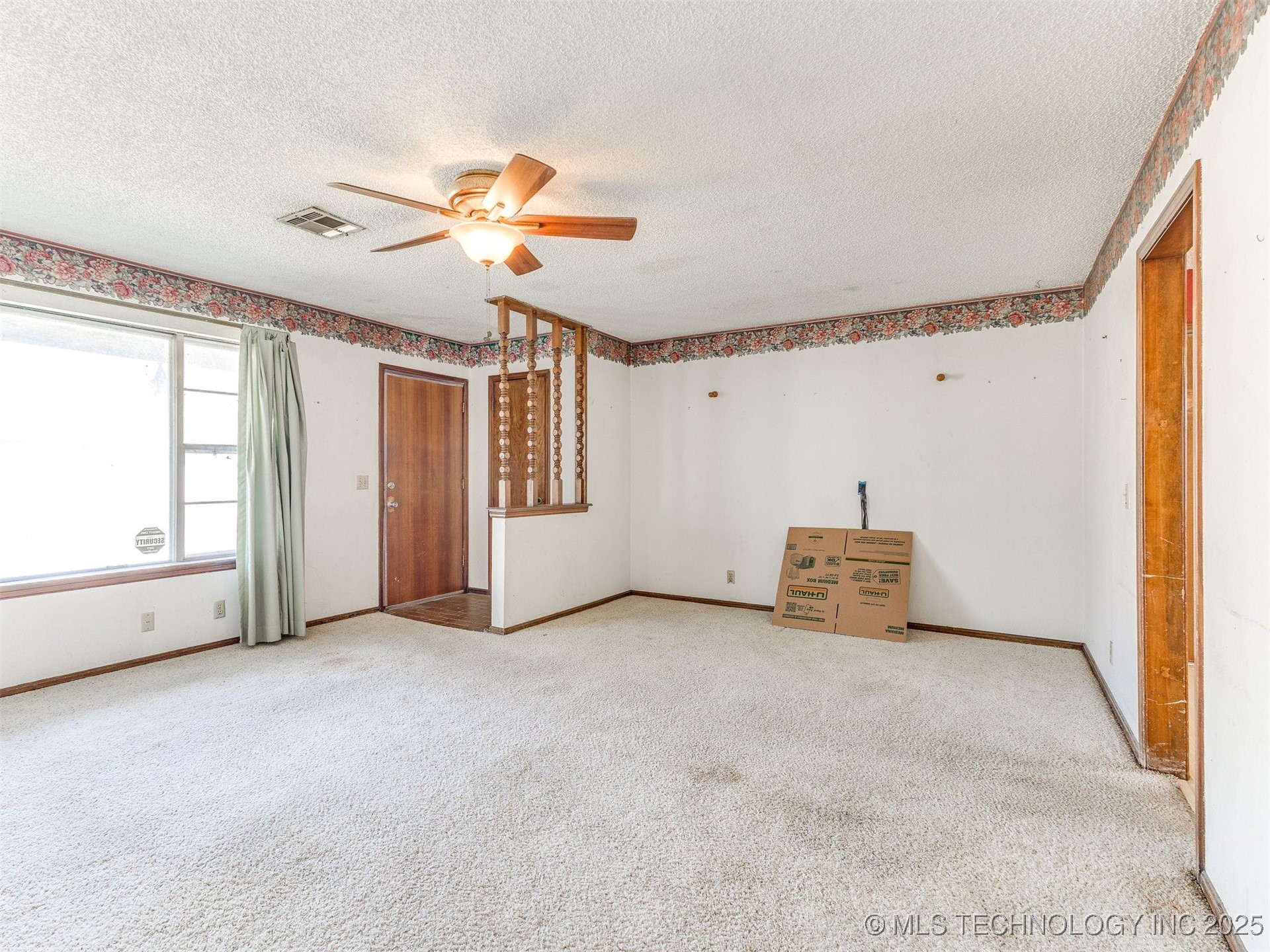 205 Lester Lane Property Photo 7