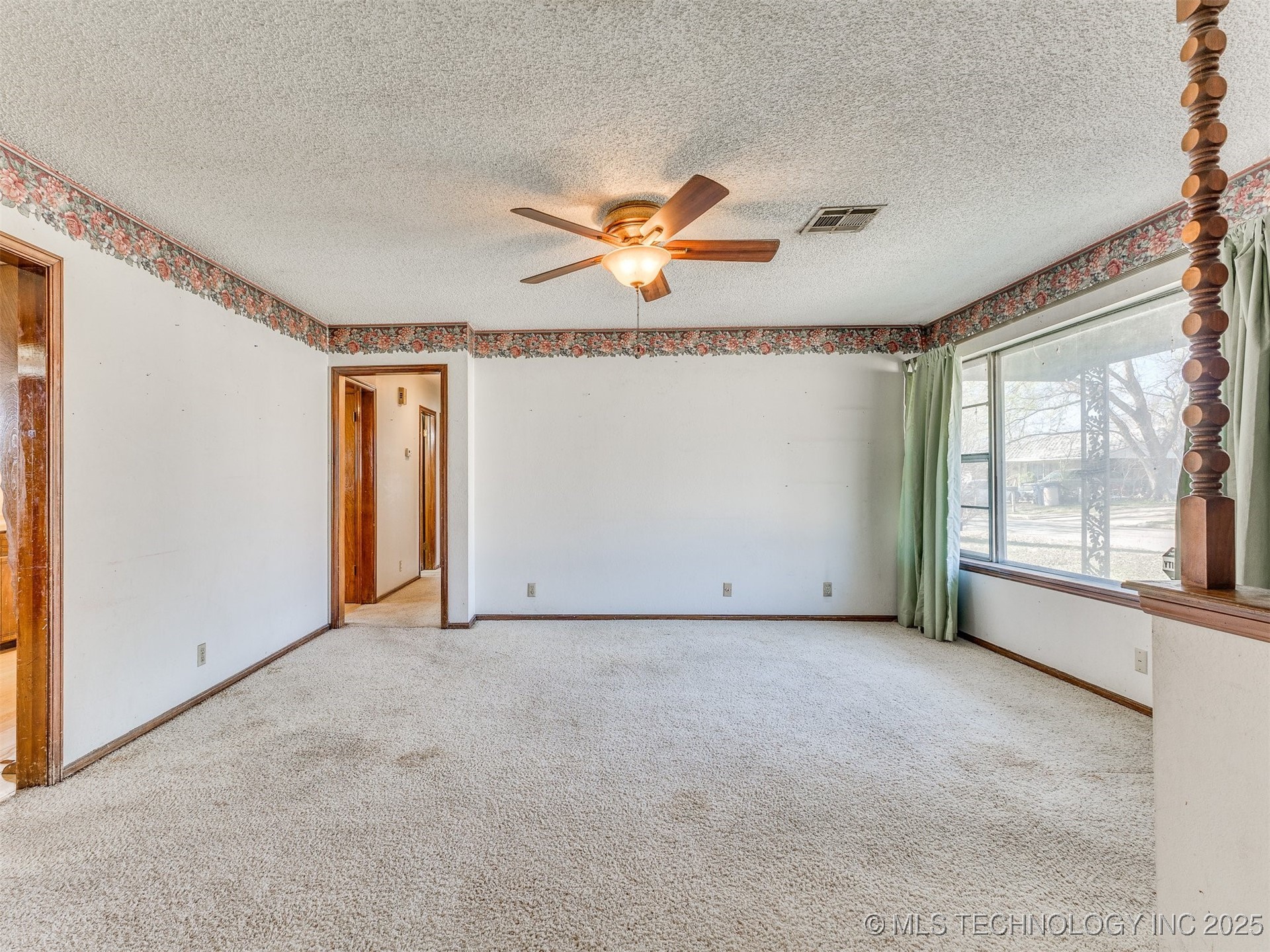 205 Lester Lane Property Photo 8