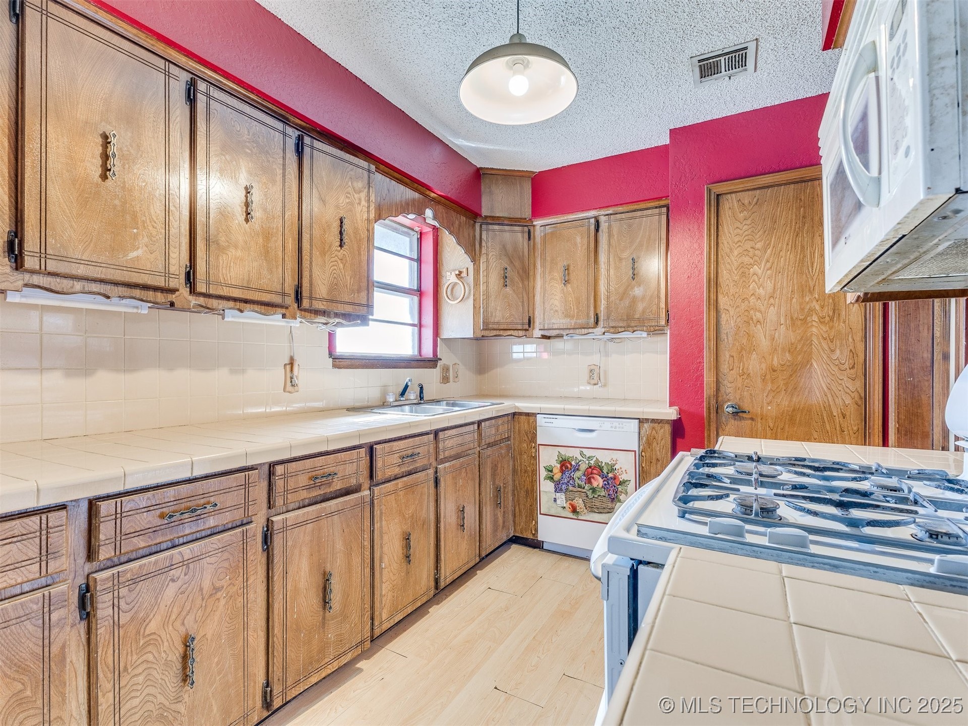 205 Lester Lane Property Photo 10
