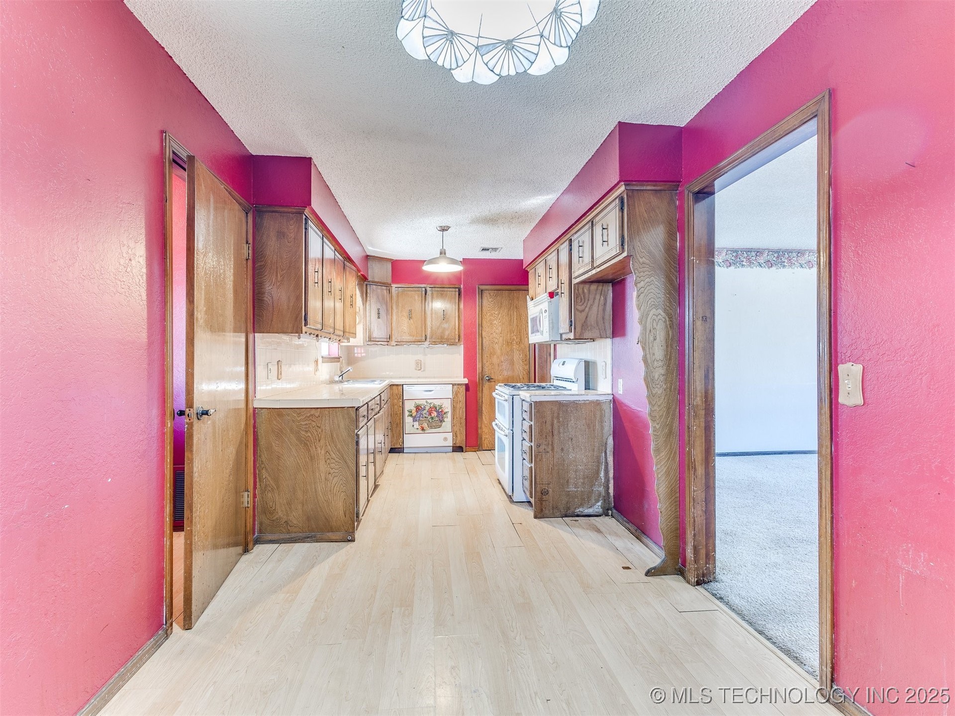 205 Lester Lane Property Photo 12