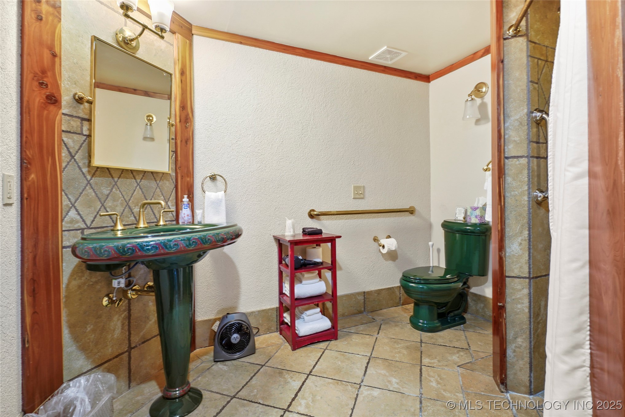 4347 W 41st Street Property Photo 23