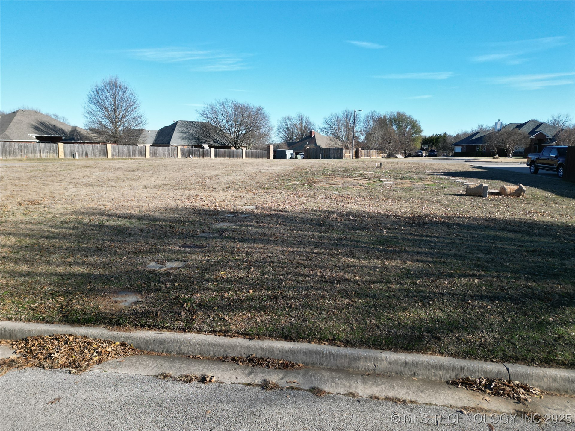 925 Dornick Drive Property Photo