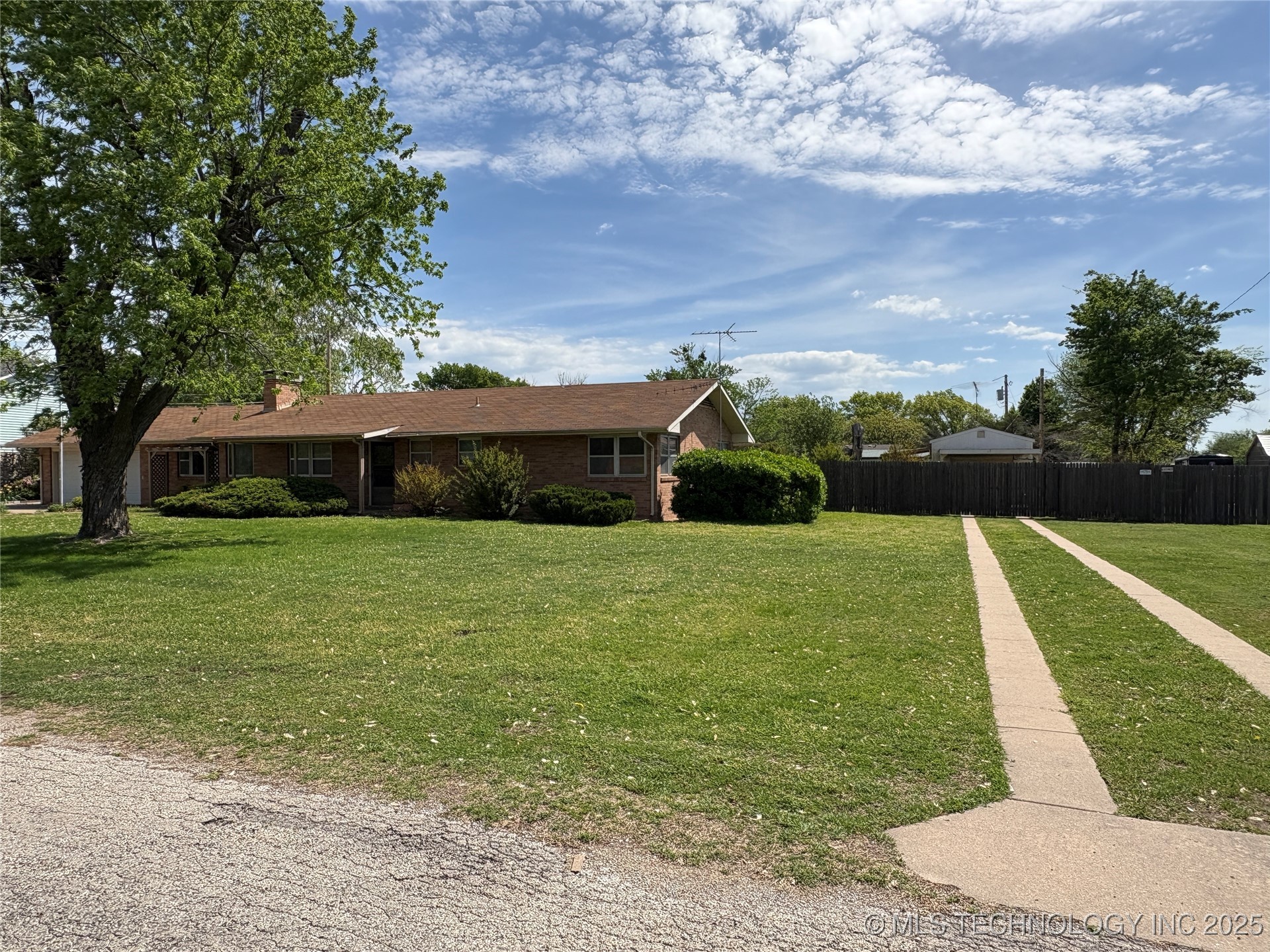 1800 Jefferson Place Property Photo