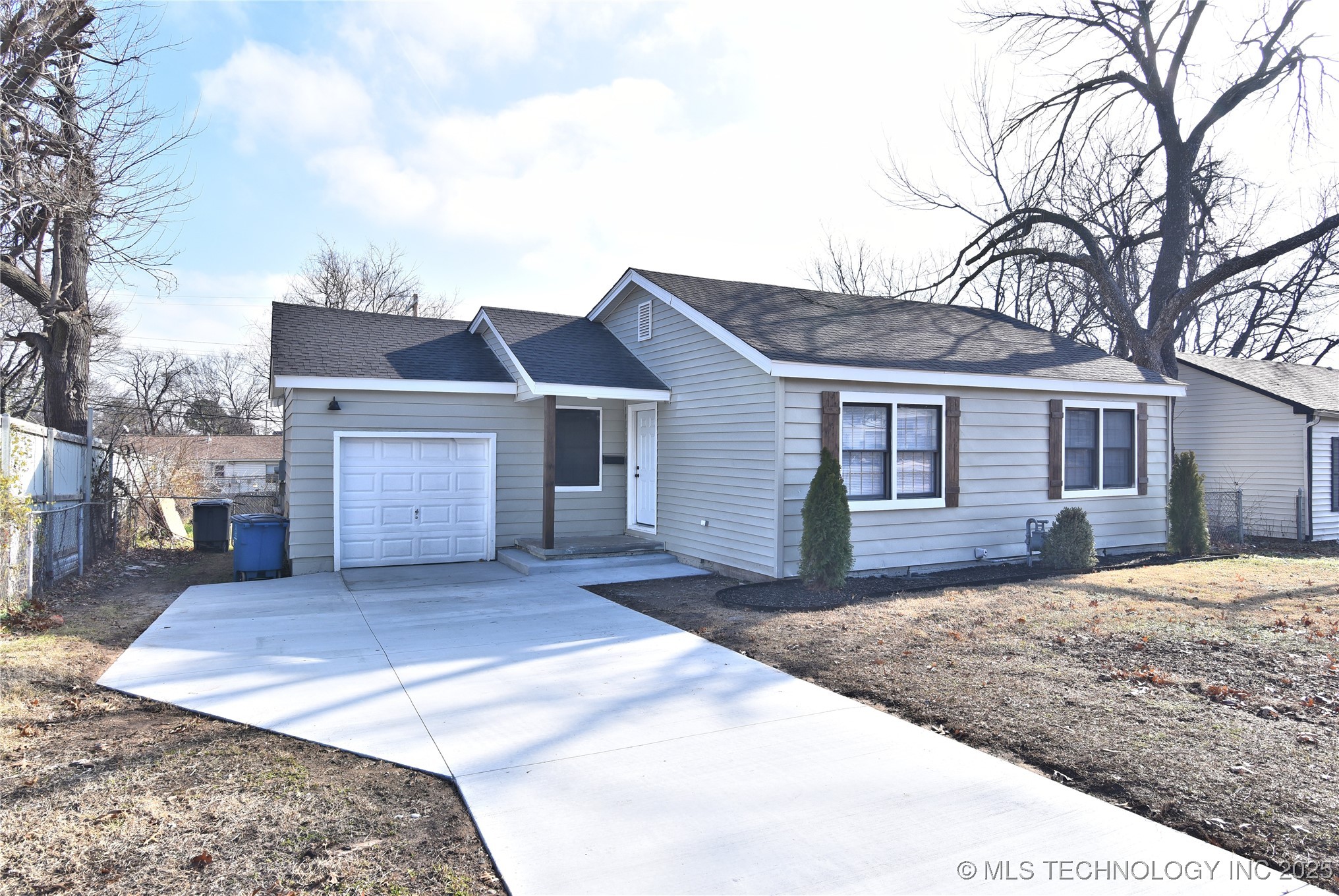 713 Maplewood Avenue Property Photo 2