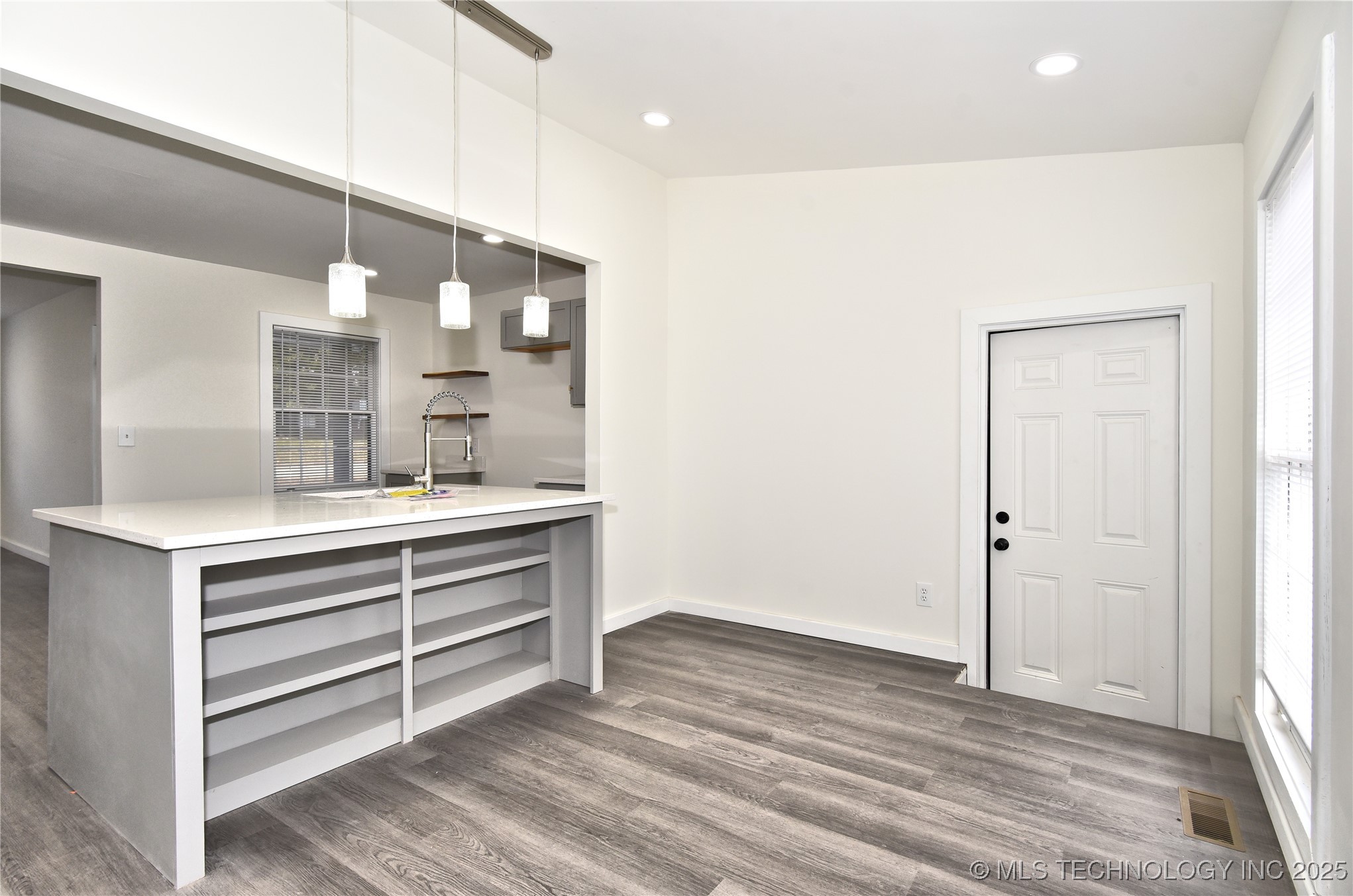 713 Maplewood Avenue Property Photo 8