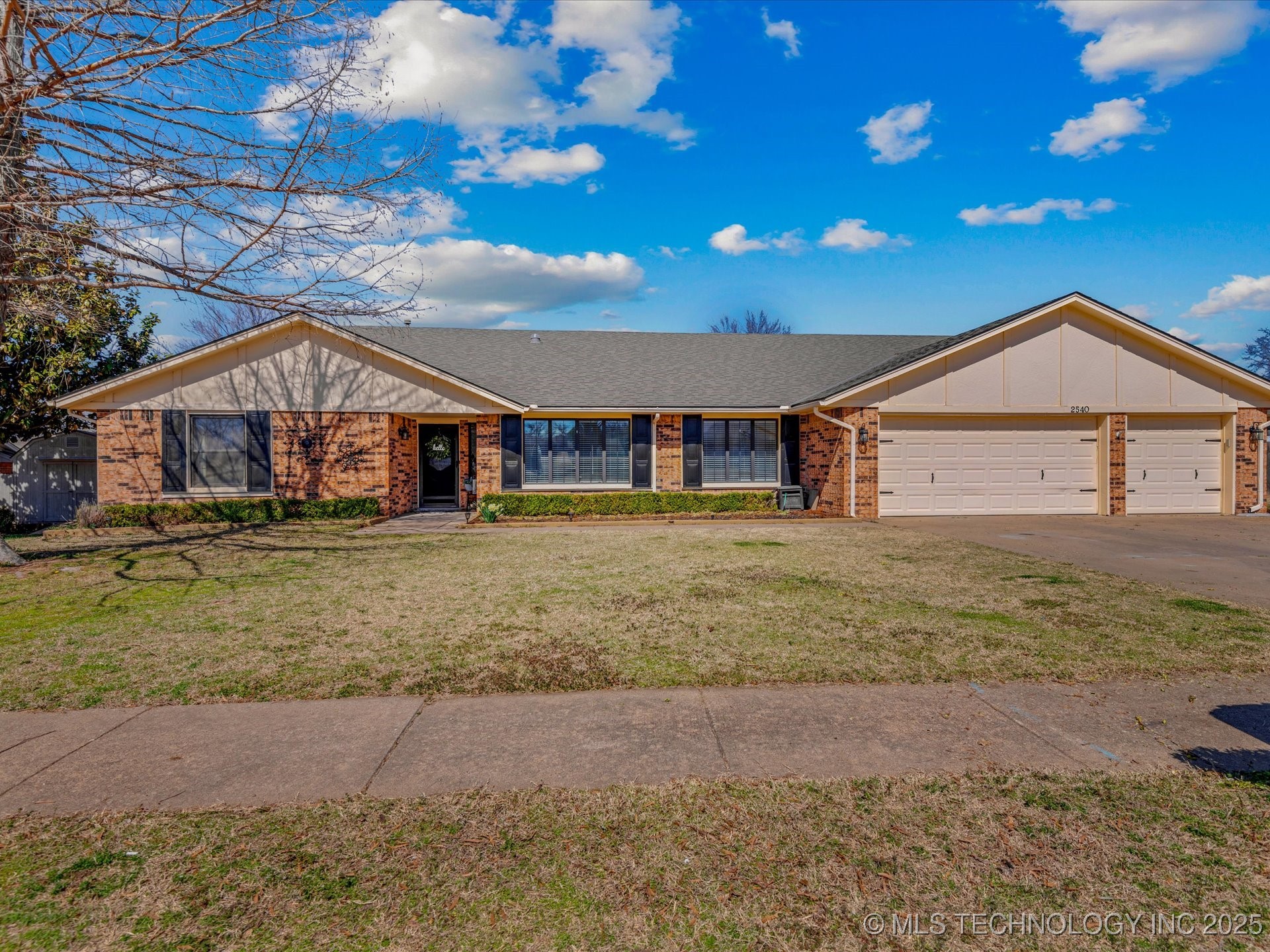 2540 Chapel Hill Road Property Photo