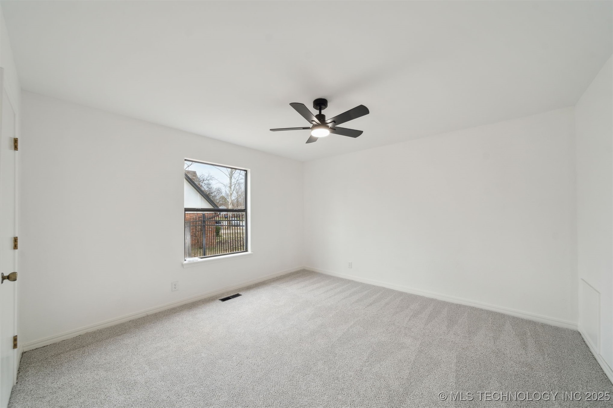8934 S 67th East Avenue Property Photo 24