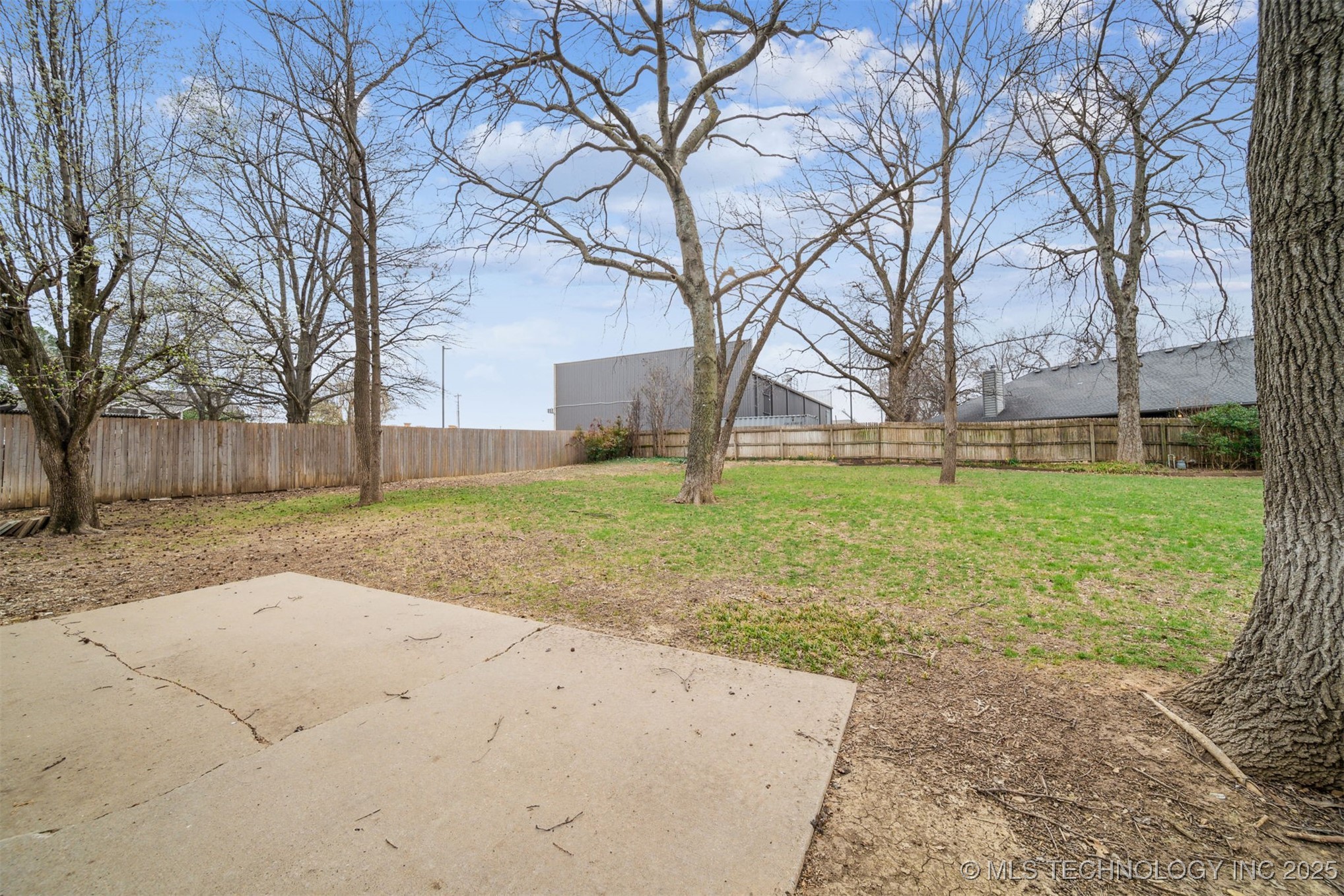 8934 S 67th East Avenue Property Photo 32