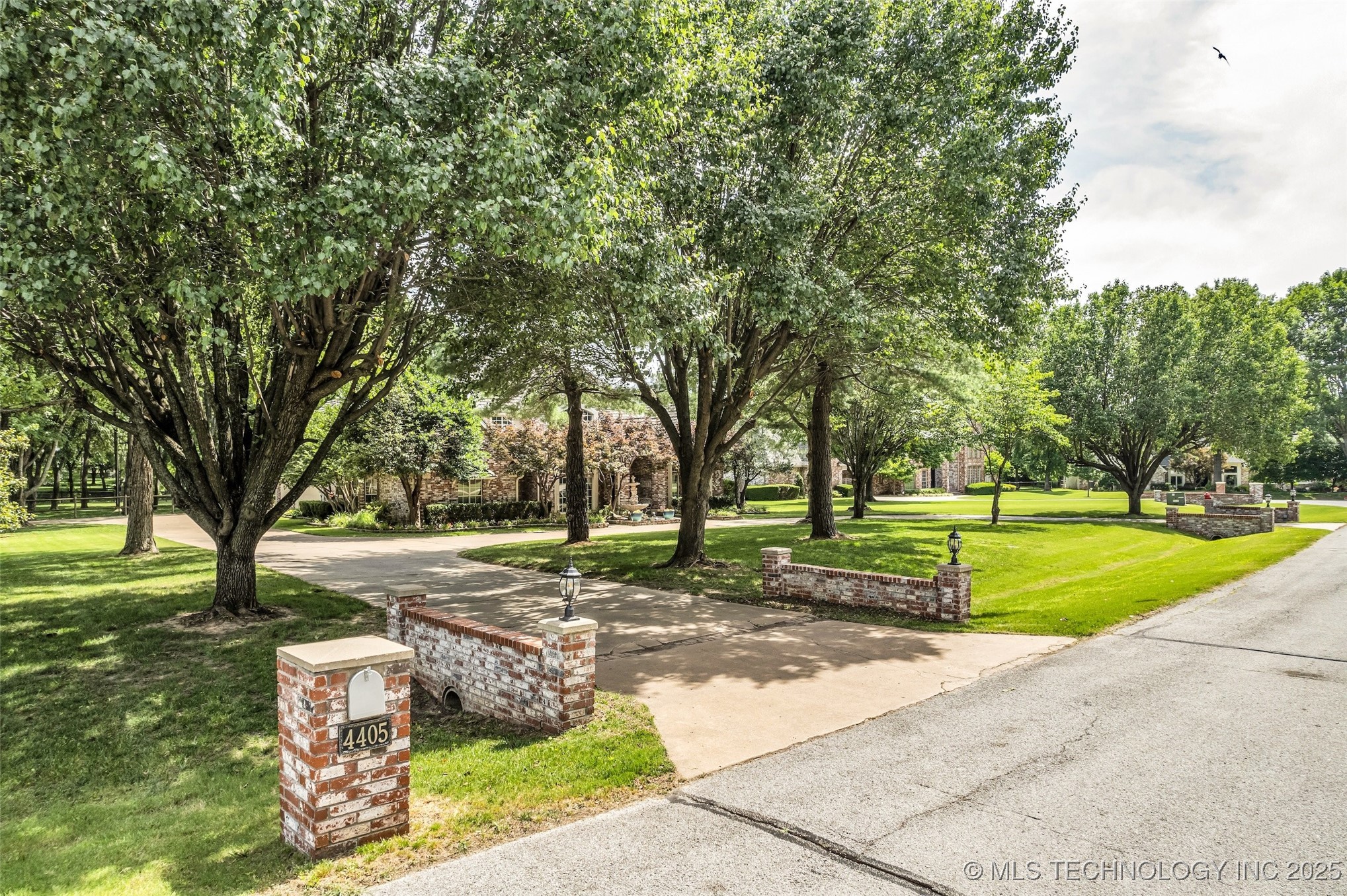 4405 Ithica Street Property Photo 66