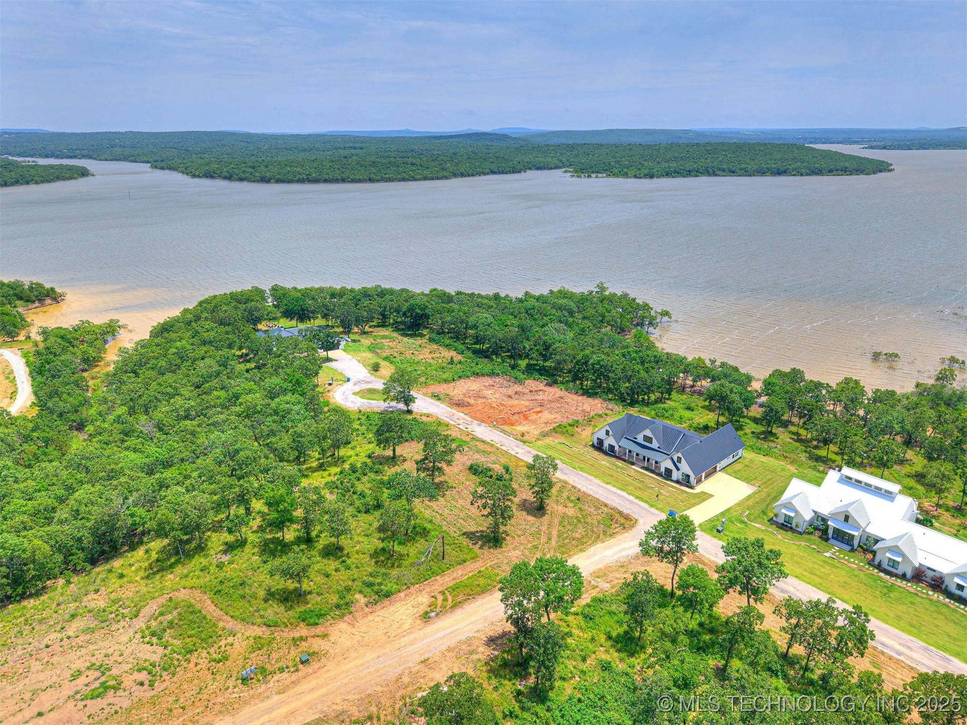 33 Pebble Ridge Property Photo 1