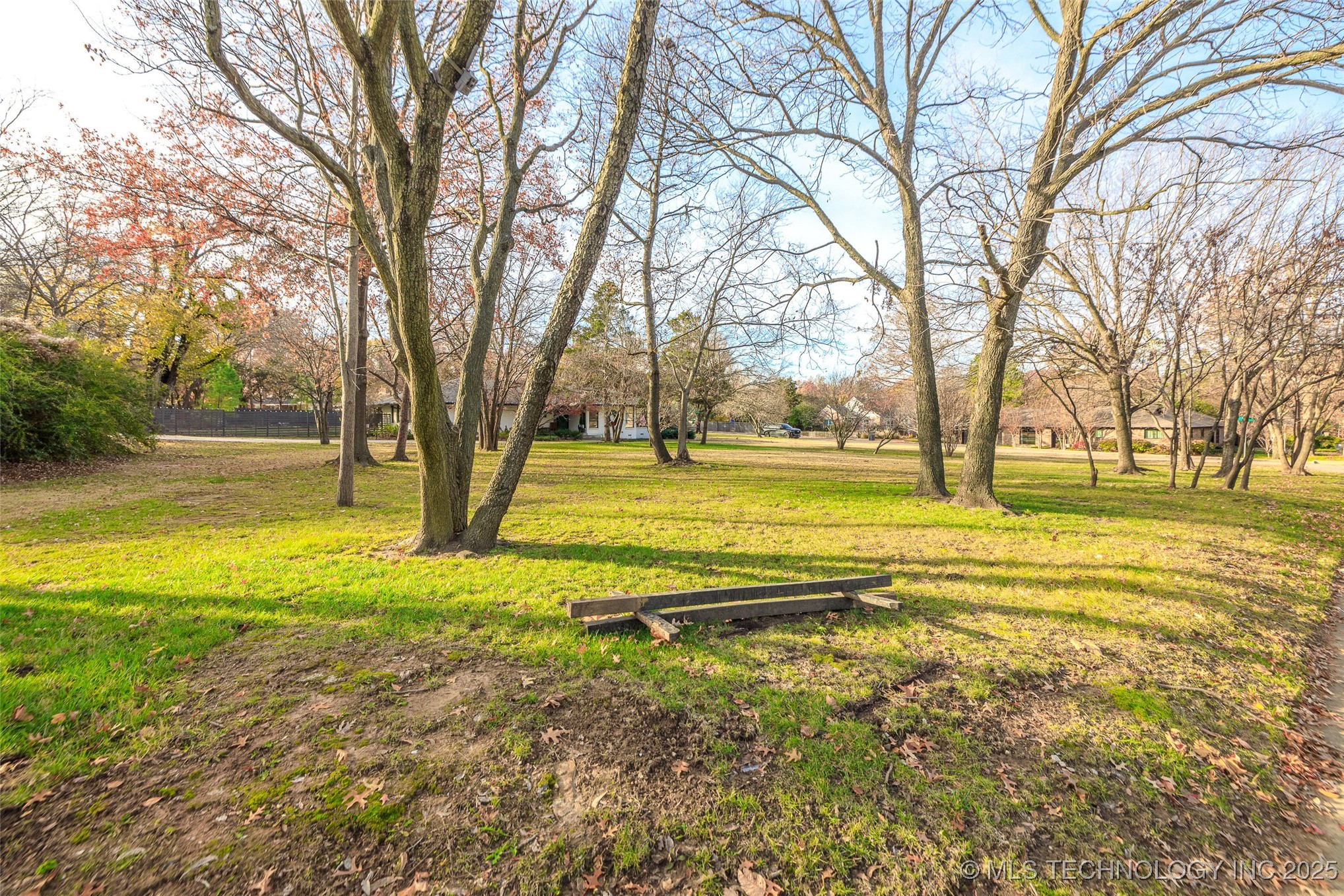 3106 S Gary Court E Property Photo 7