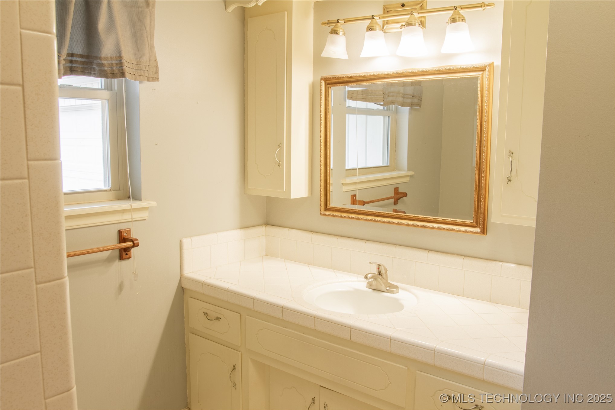 6740 E 51st Place Property Photo 15