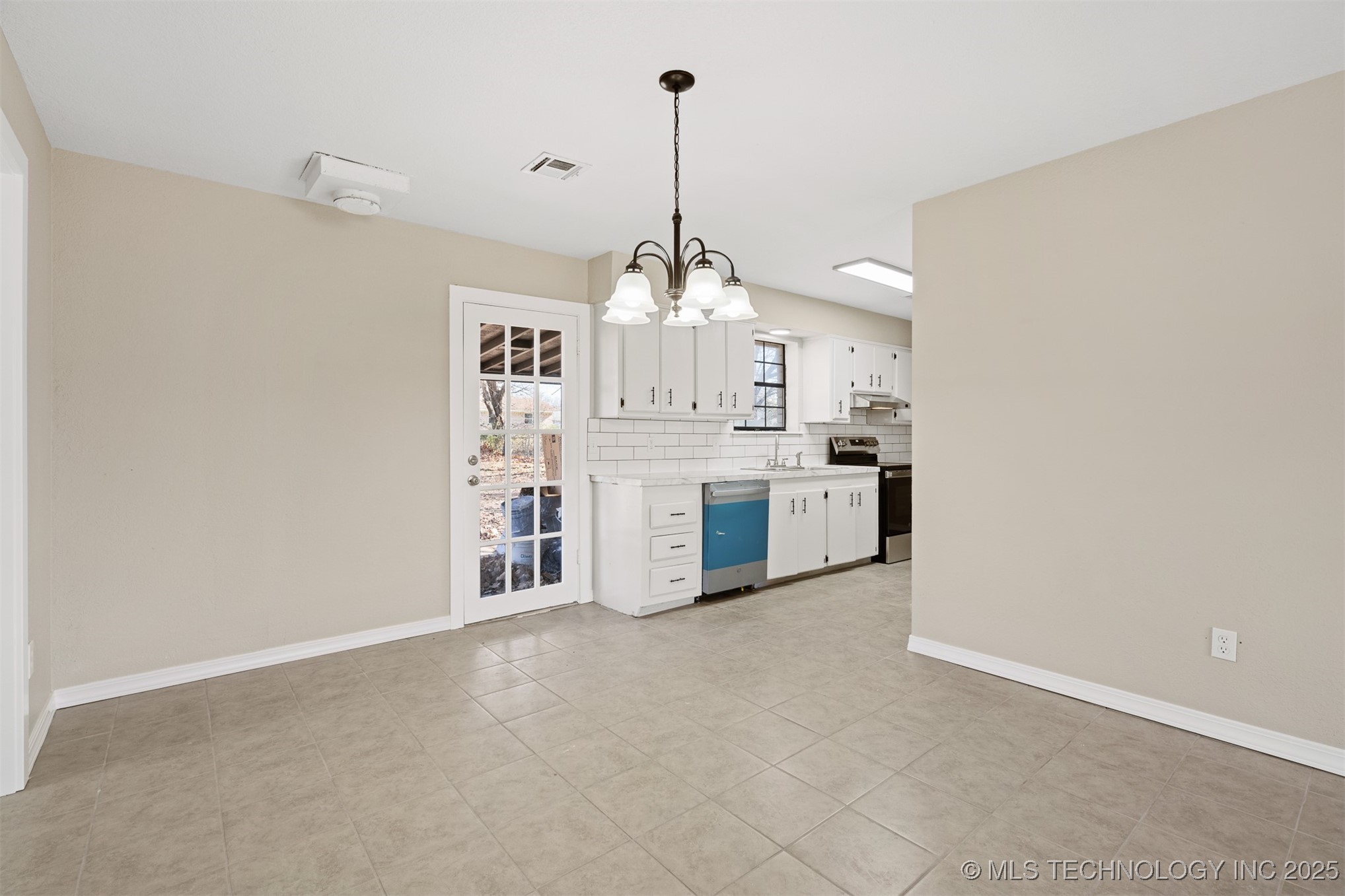 906 Nw 10th Street Property Photo 5