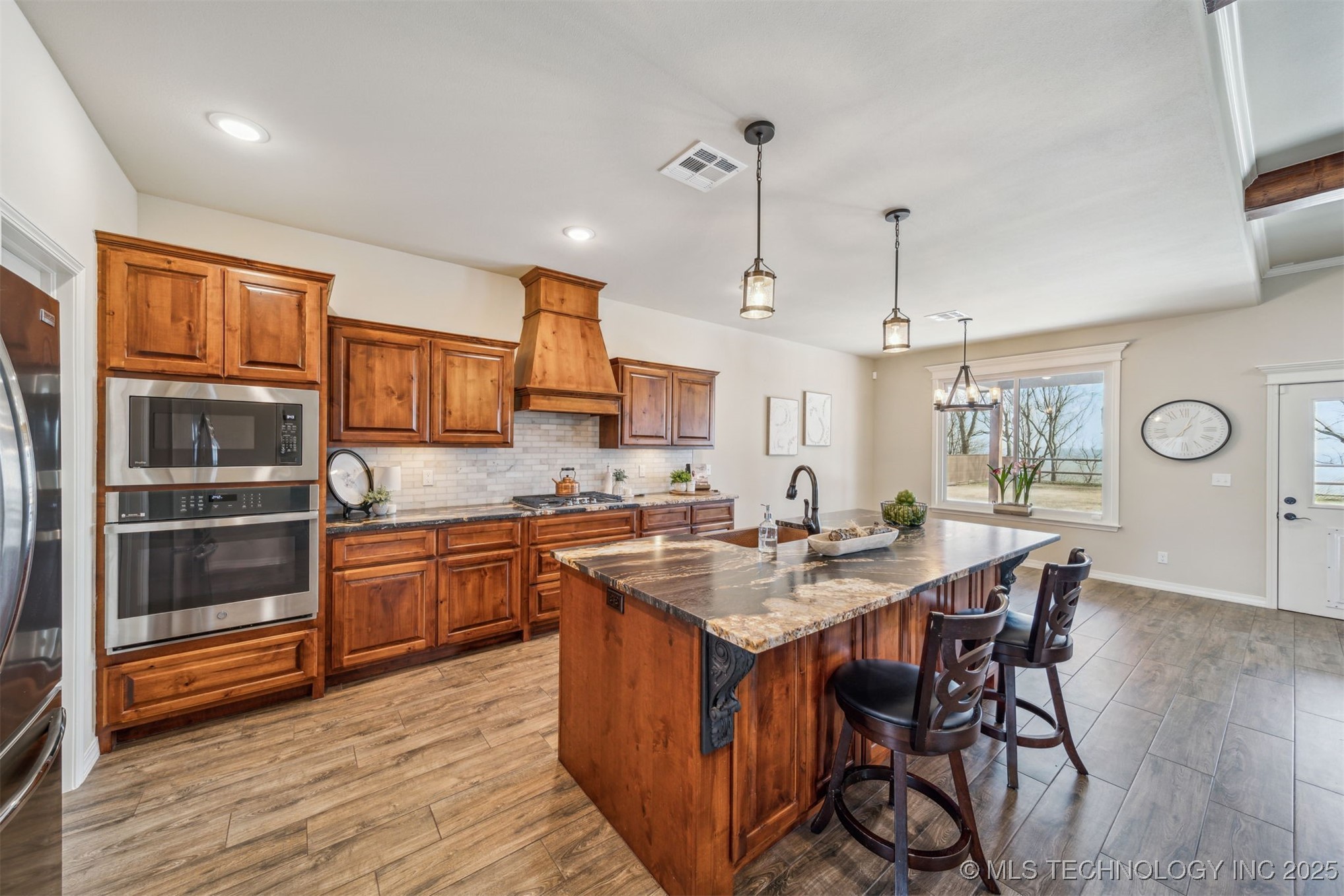 10442 E Lou Ridge Road Property Photo 6