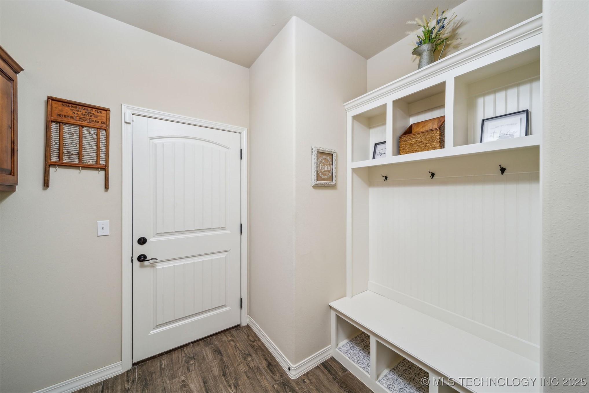 10442 E Lou Ridge Road Property Photo 25