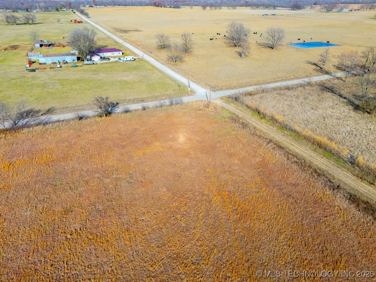 12 N 190 Road Property Photo 4